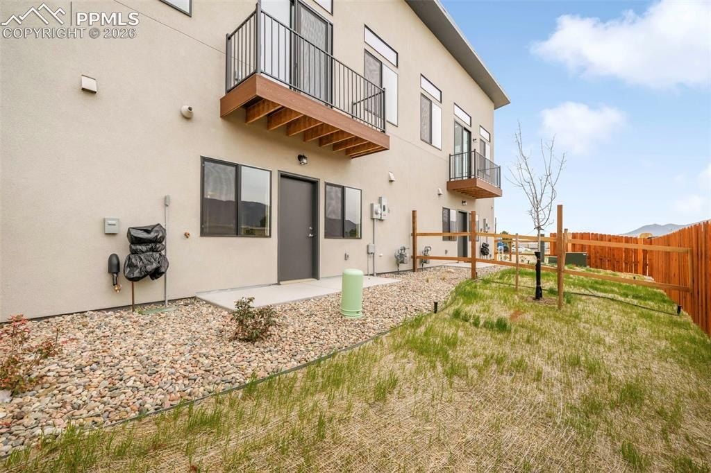 241 Front Street. Monument, CO 80132