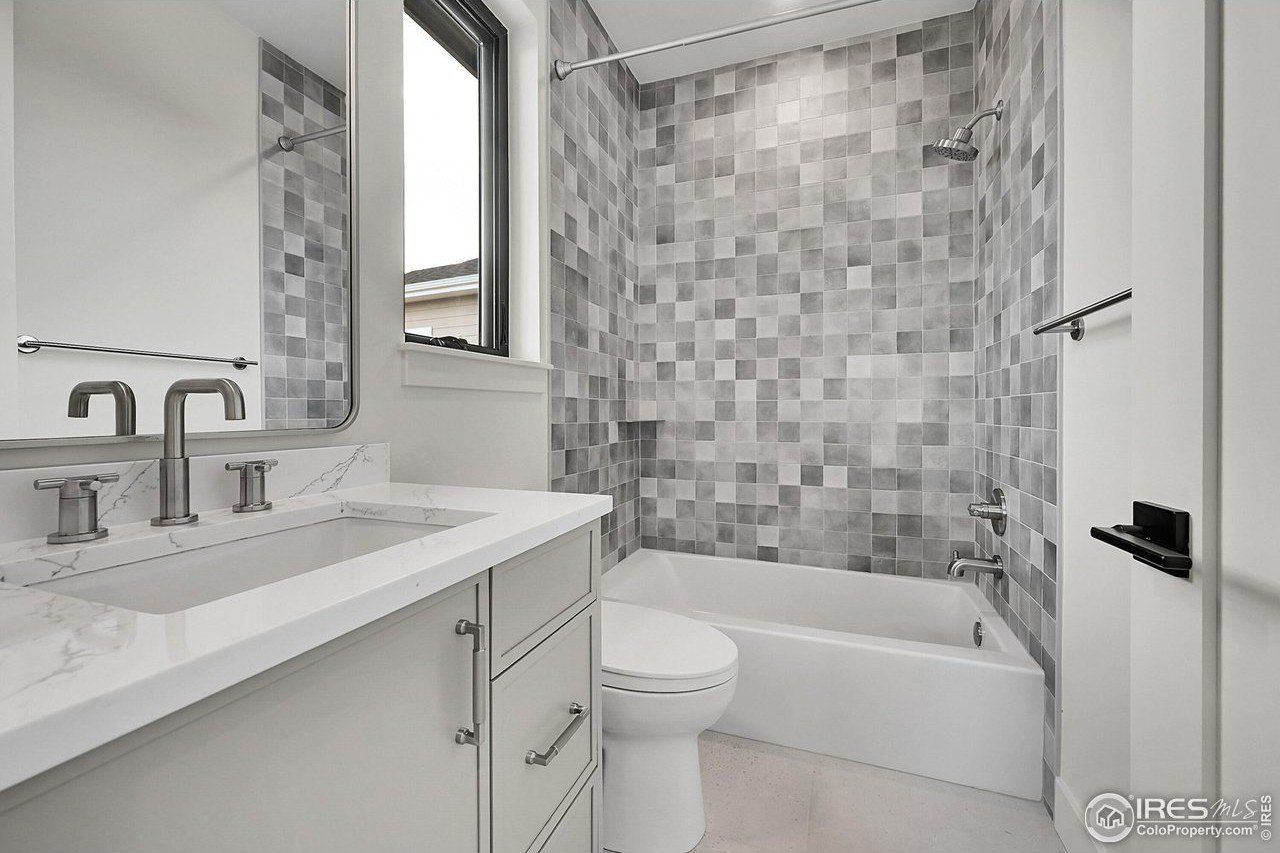 977 Saint Andrews Ln. Louisville, CO 80027