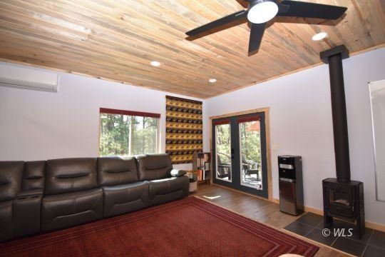 42 Hannah Cir. Westcliffe, CO 81252