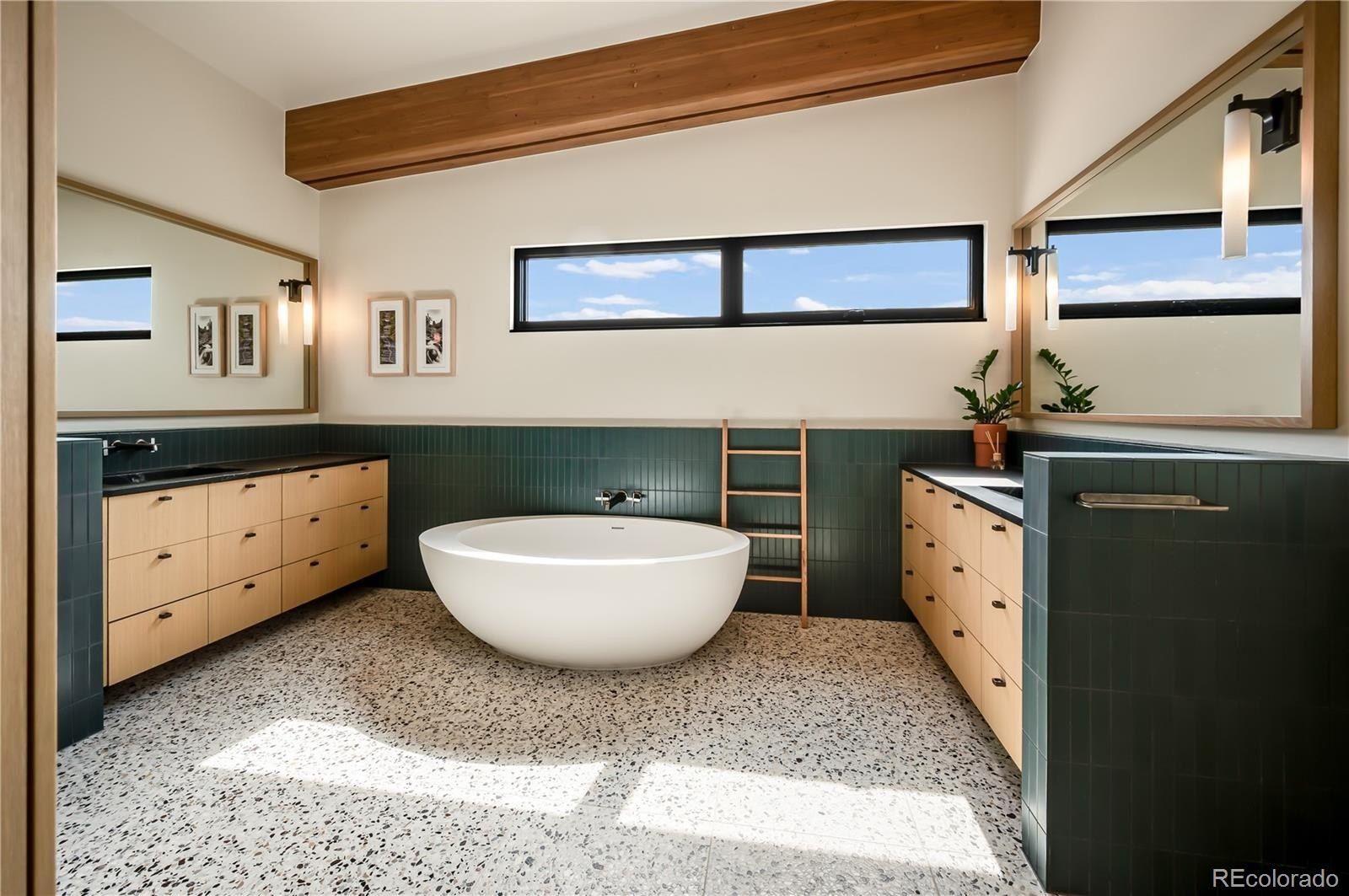 10811 Shadow Pines Road. Parker, CO 80138