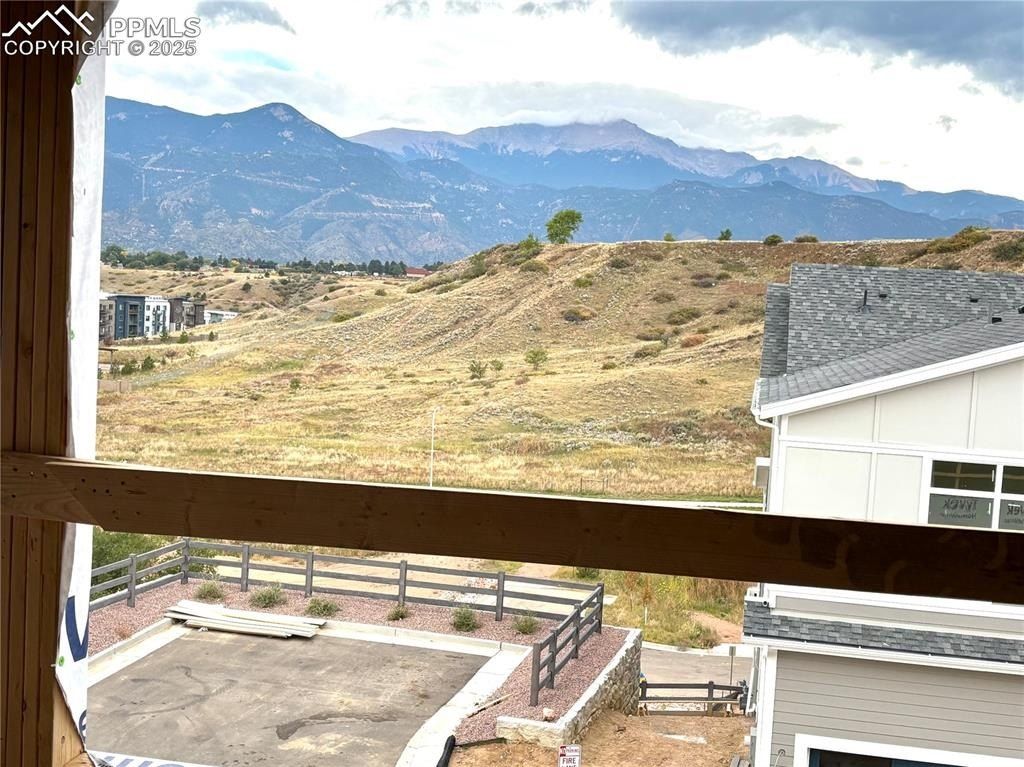 711 Belleza View. Colorado Springs, CO 80907