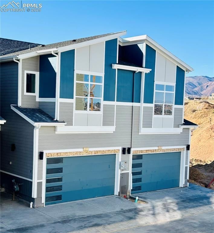 712 Belleza View. Colorado Springs, CO 80907