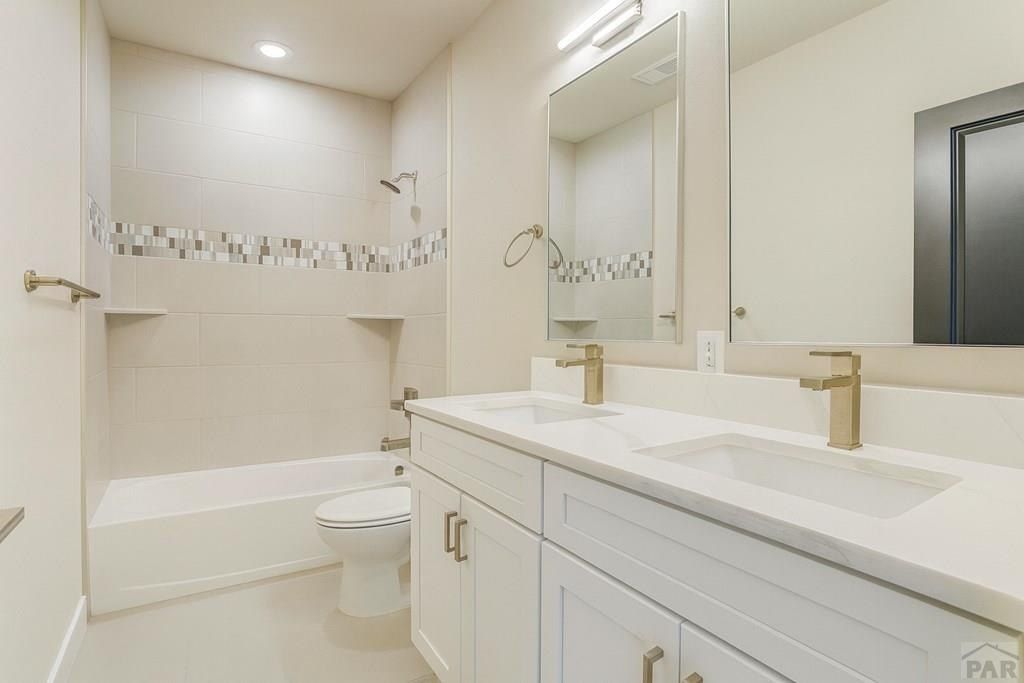 1906 Cuchara. Pueblo, CO 81001