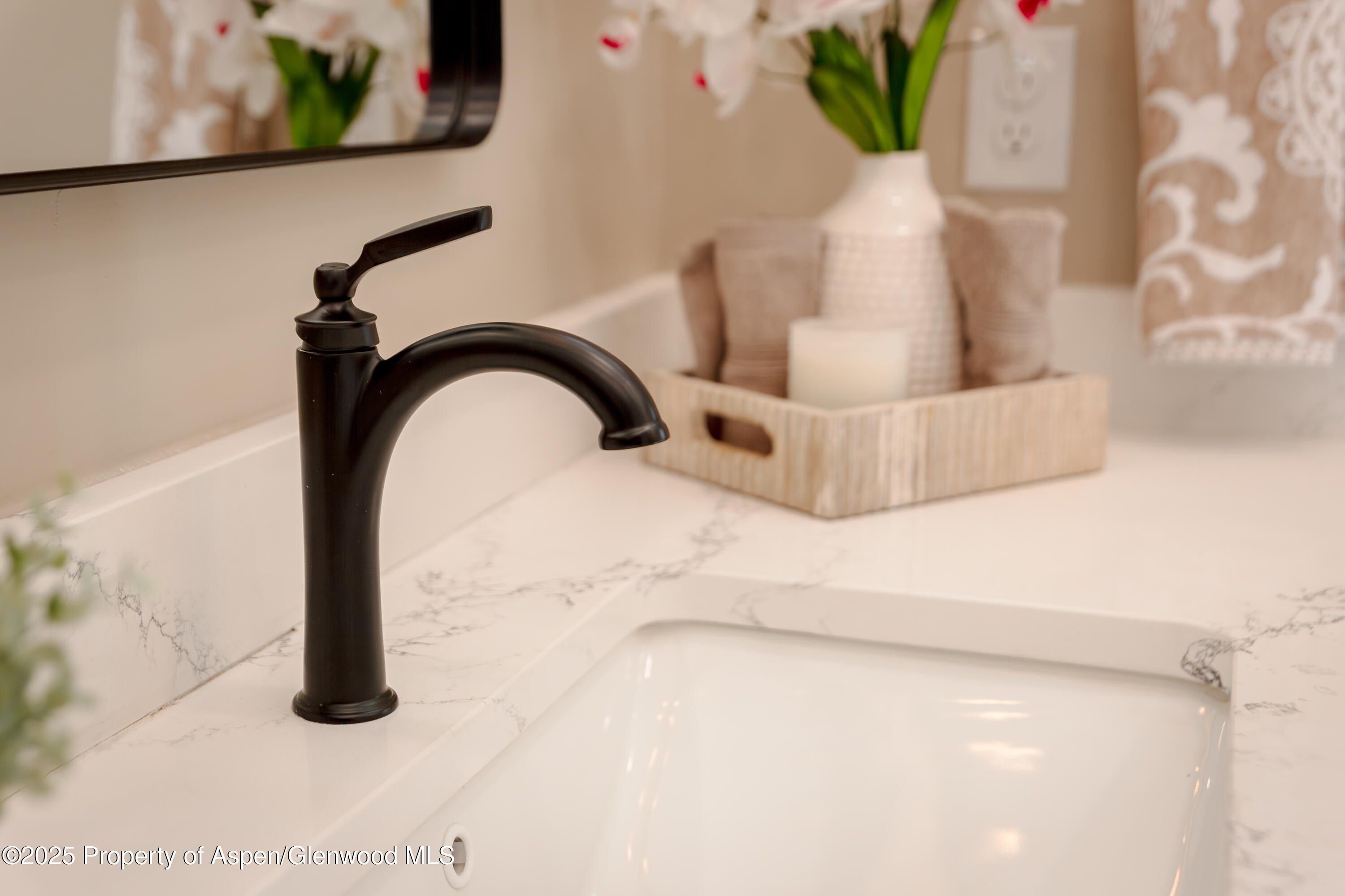 52 Grosbeak Place. Glenwood Springs, CO 81601