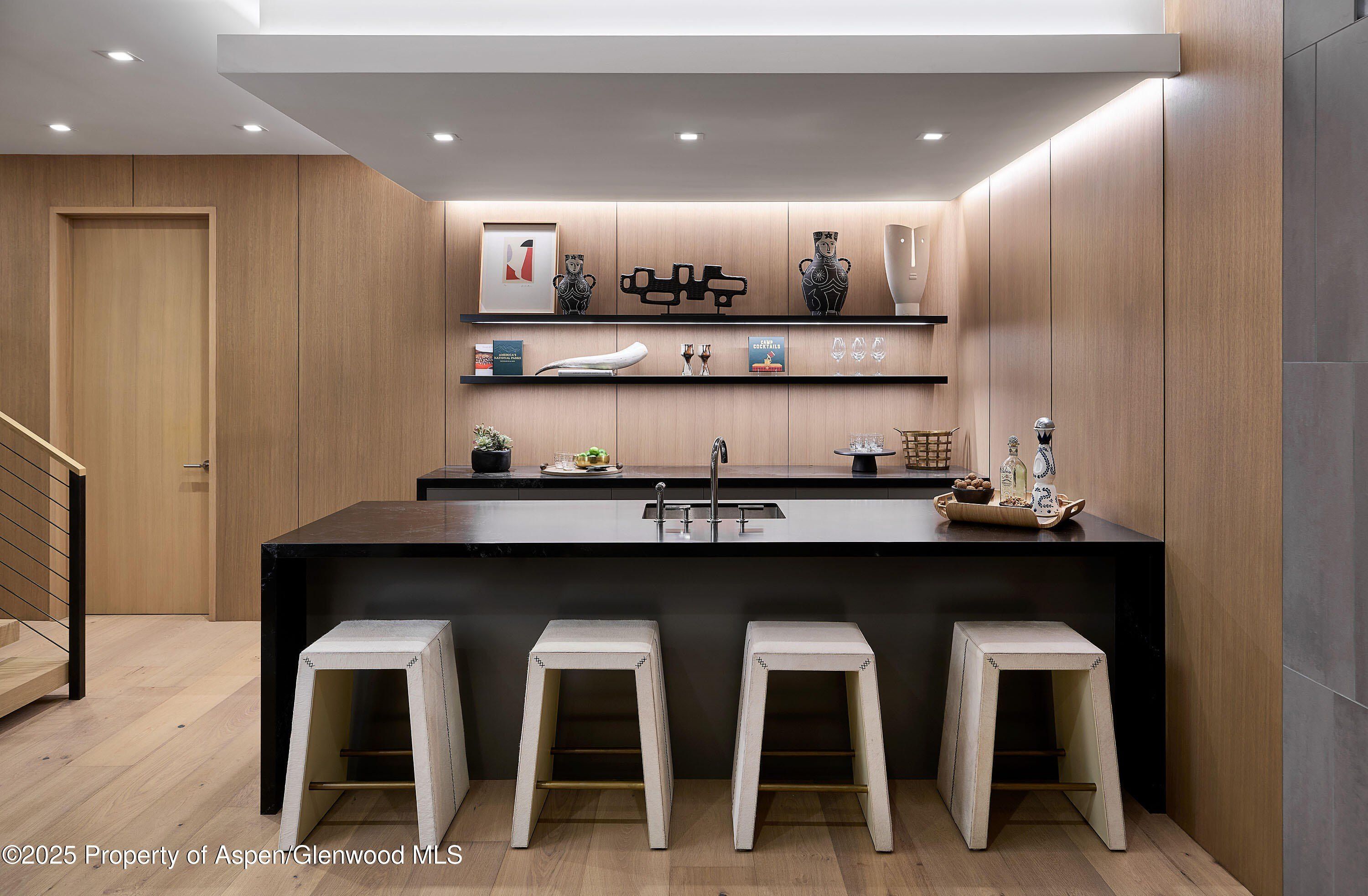 810 W Smuggler Street. Aspen, CO 81611