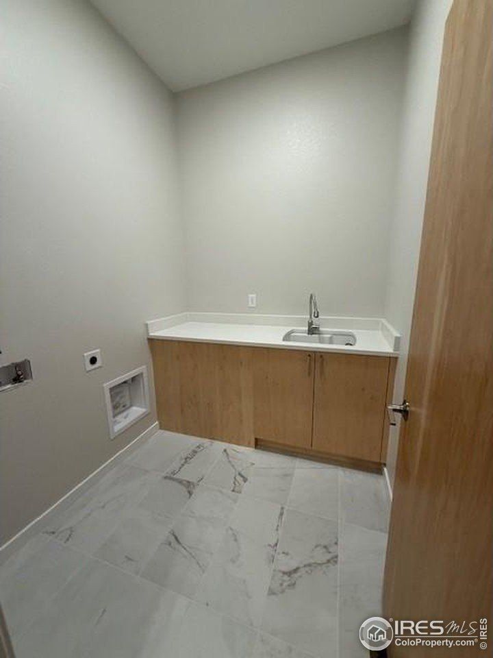 727 Kubat Ln Unit 2B. Longmont, CO 80503