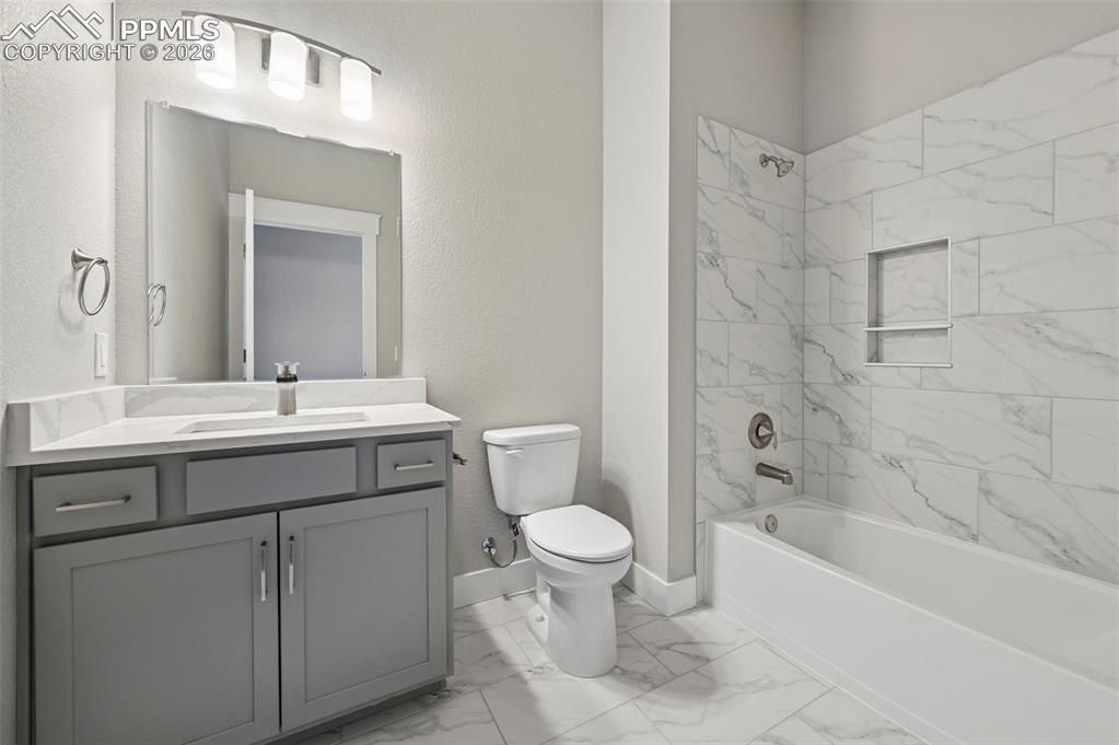 5950 Eagle Glen View Unit 101. Colorado Springs, CO 80919