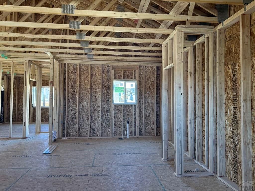 5209 Gannet Lane. Pueblo, CO 81008