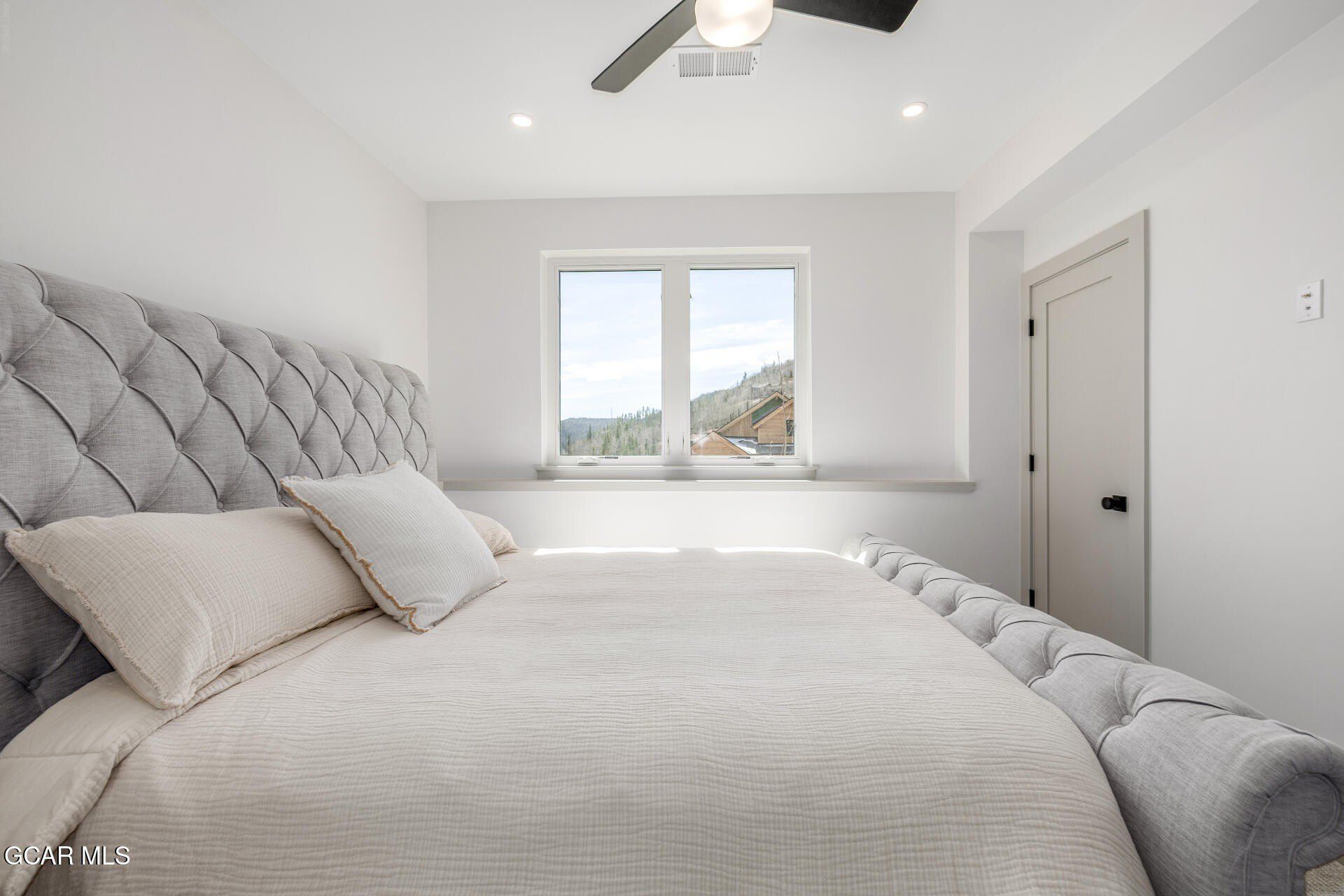 861 Black Feather Court. Granby, CO 80446