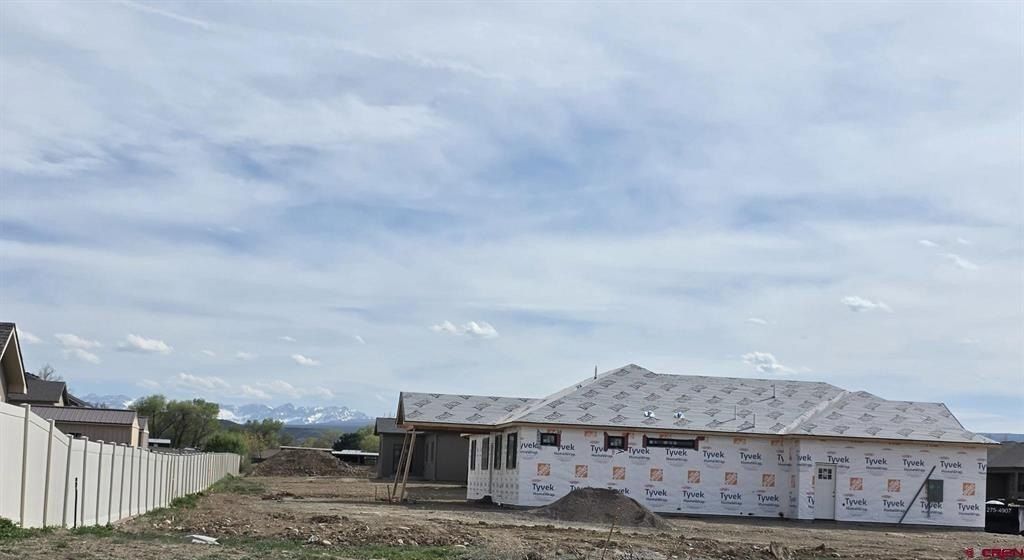 1797 6429 Circle. Montrose, CO 81403