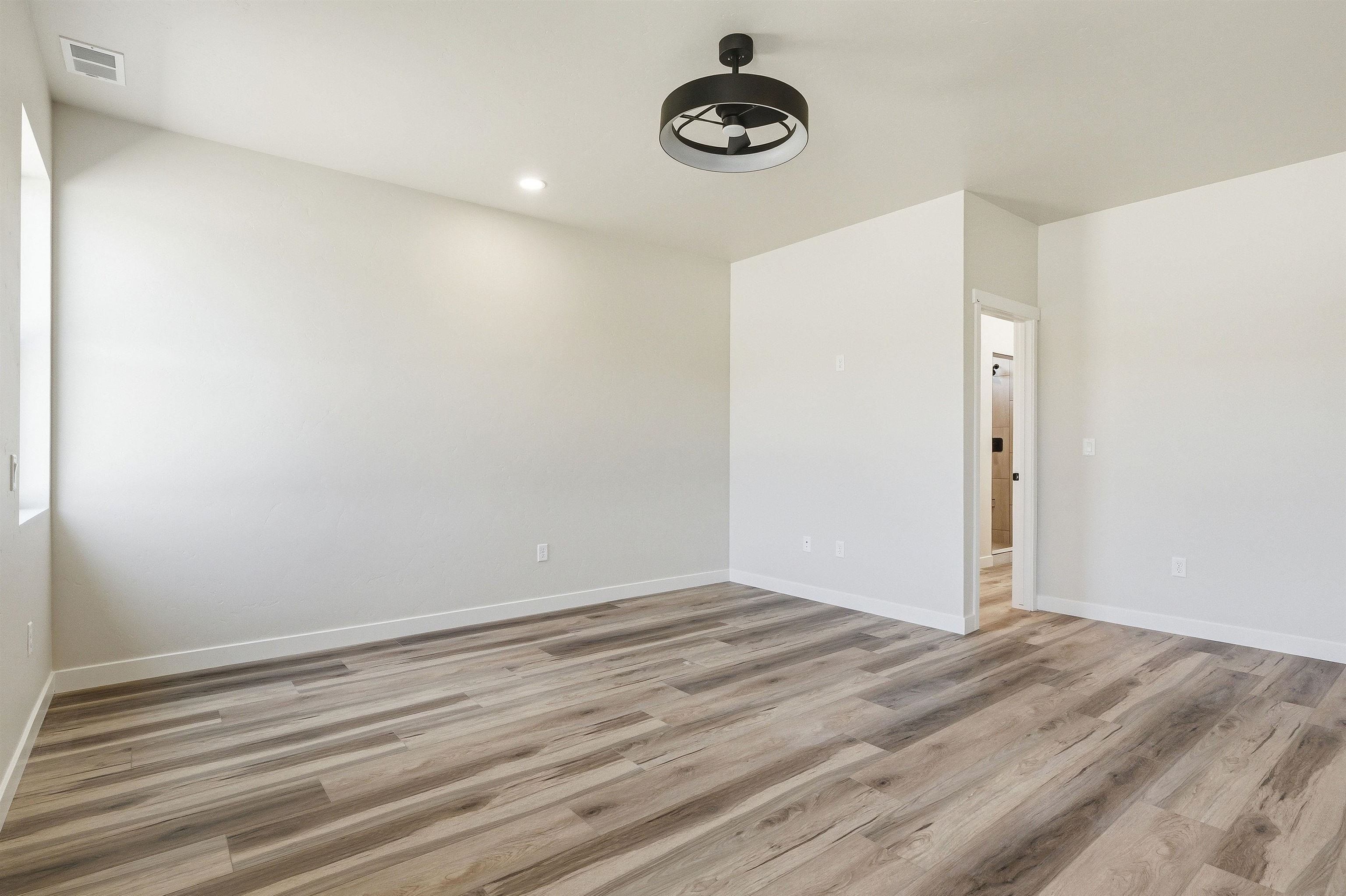 633 Thunder Lane. Grand Junction, CO 81504