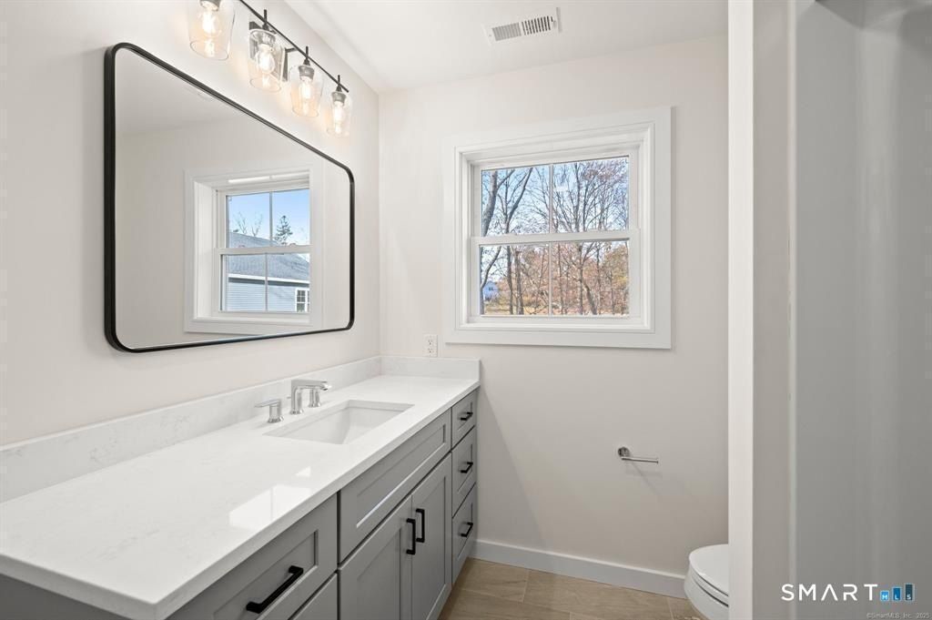 18 Fieldstone Court. Bethel, CT 06801