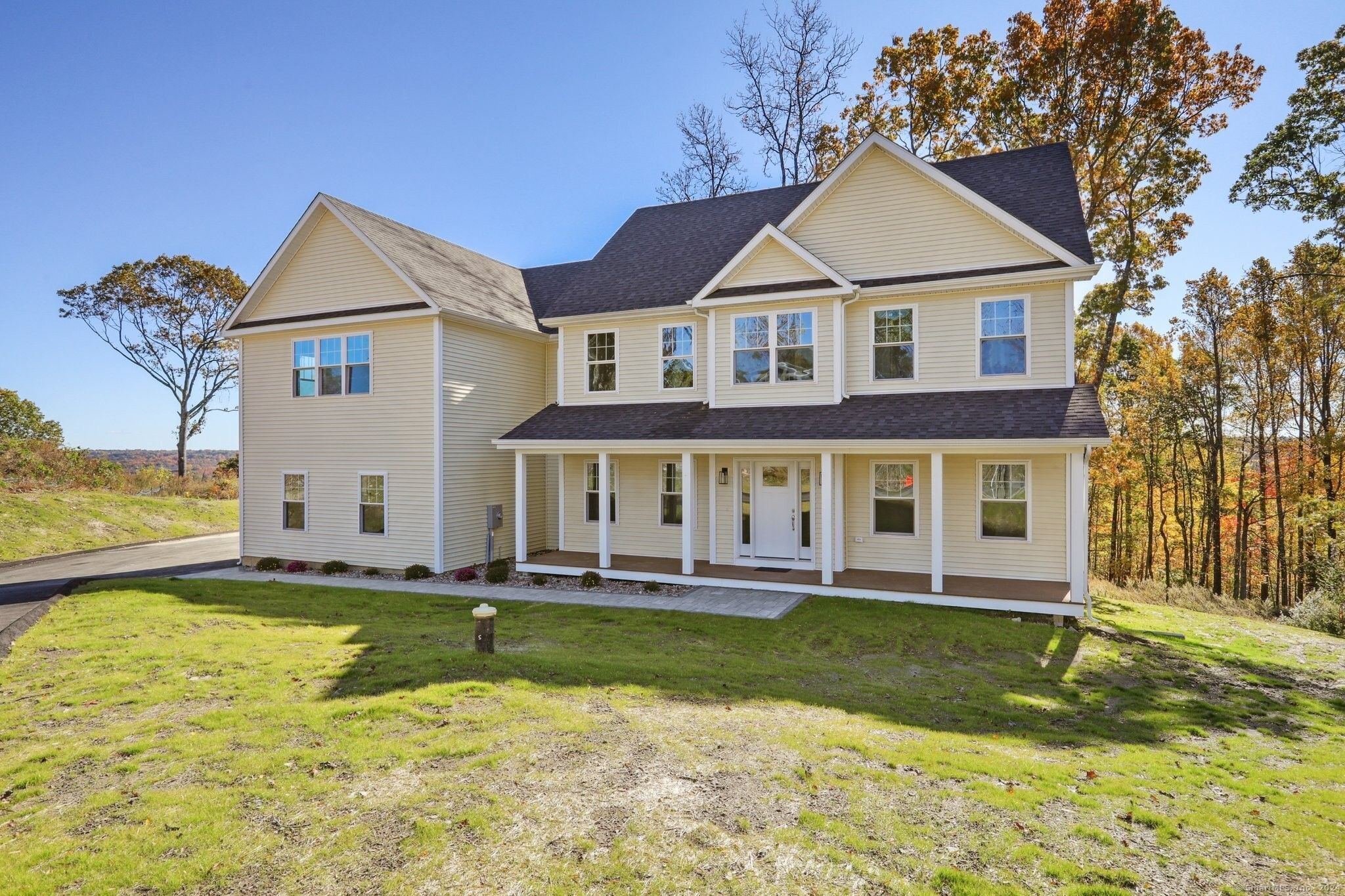 27 Hunting Ridge Road. Brookfield, CT 06804