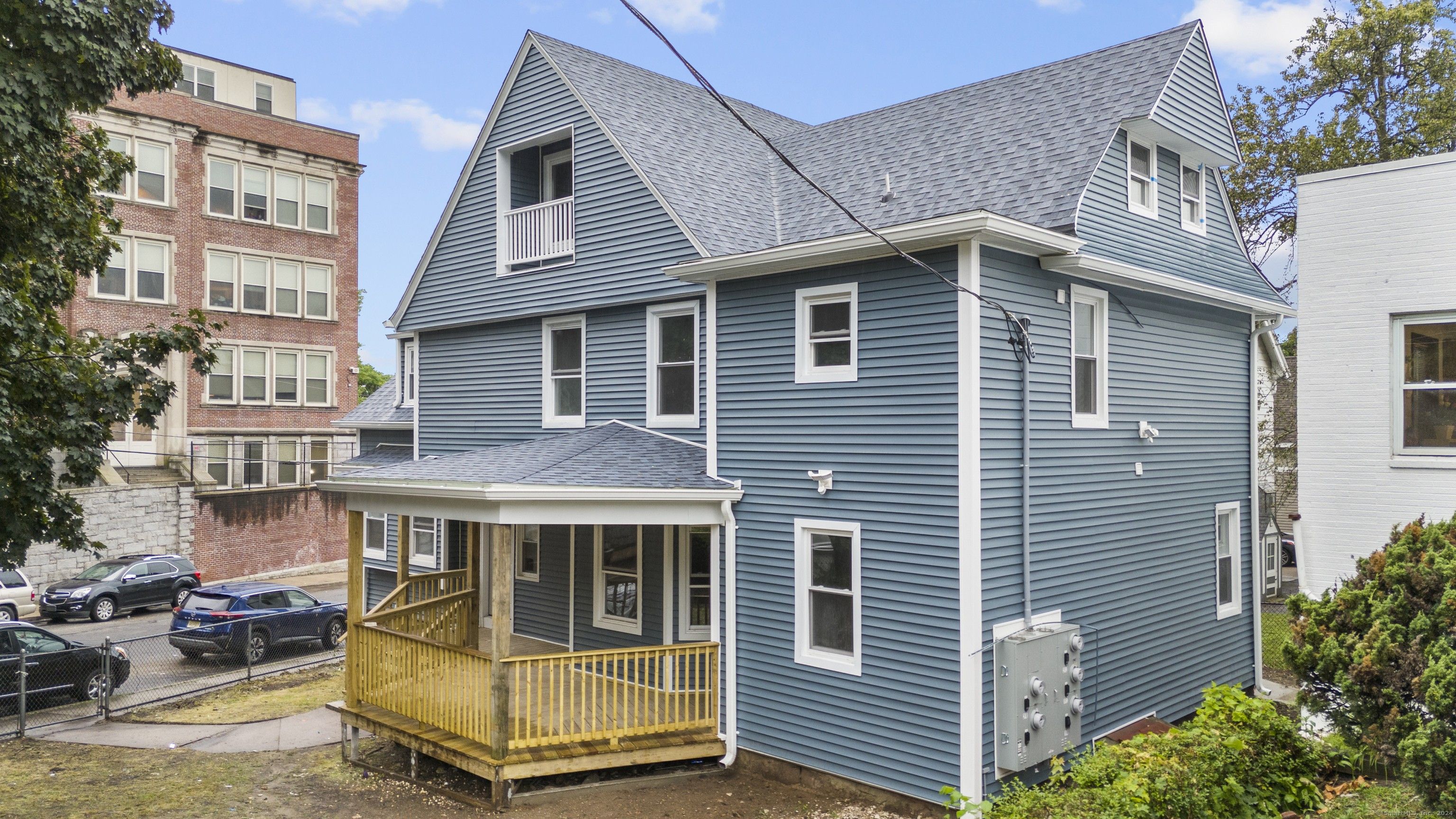 31 Pine Street. Waterbury, CT 06710