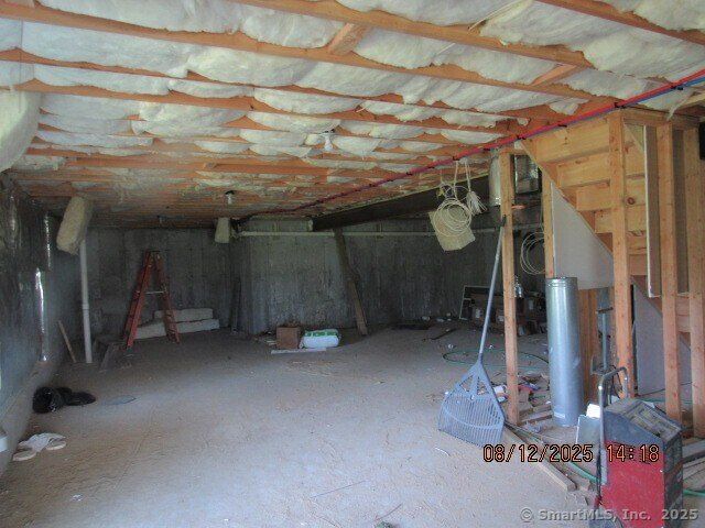 31 Warm Earth Road. Naugatuck, CT 06770