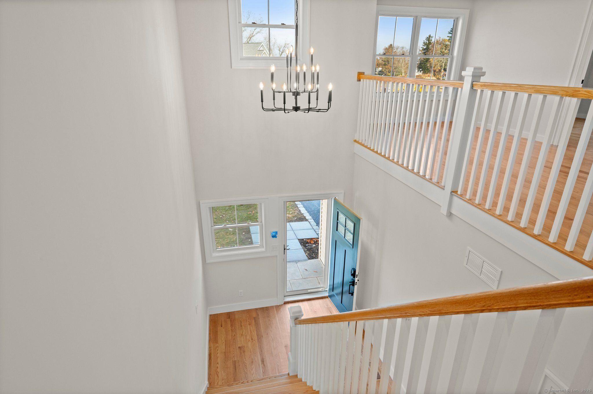 8 Fieldstone Court. Bethel, CT 06801