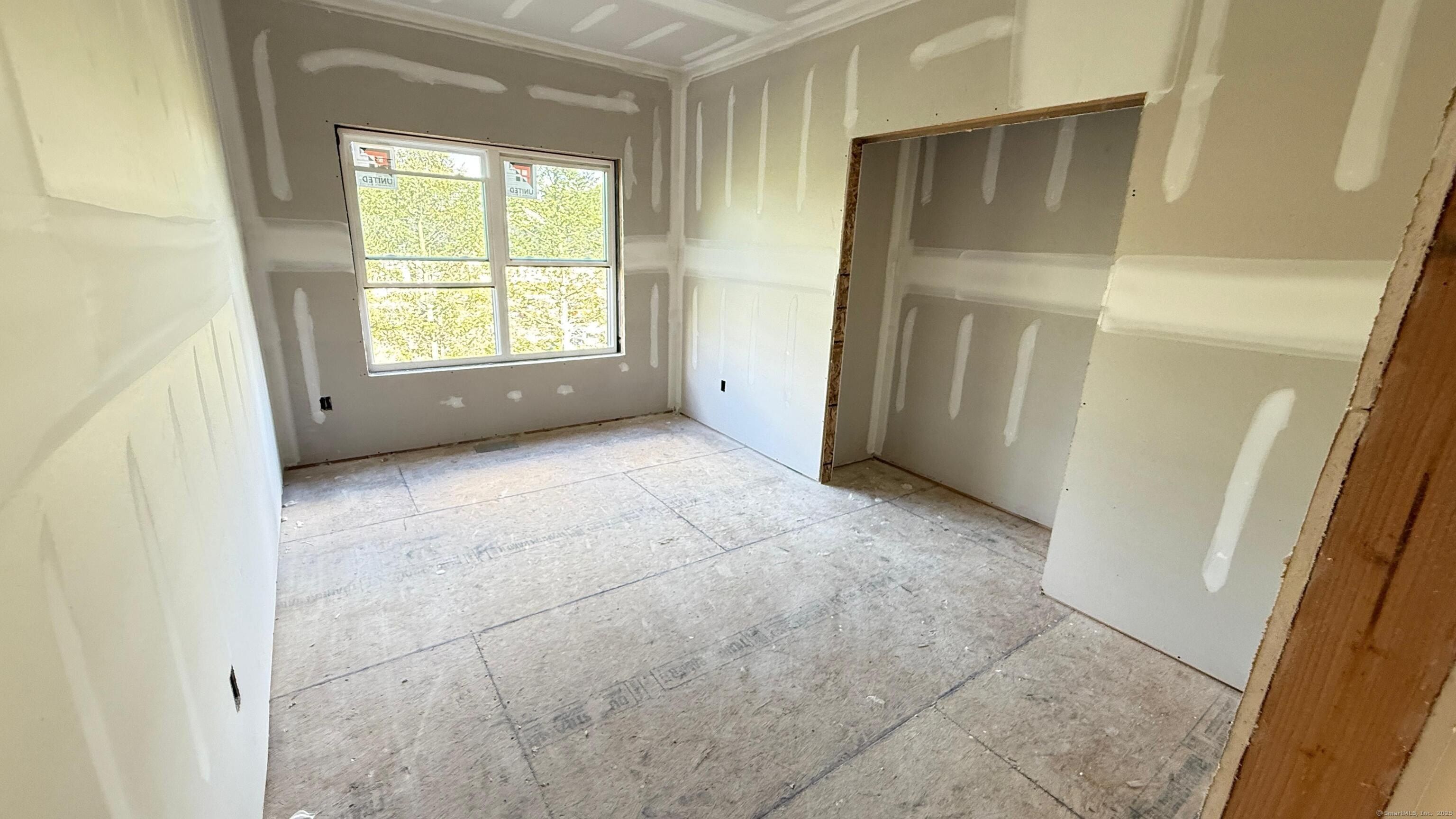 4 Elwell Place. Danbury, CT 06810