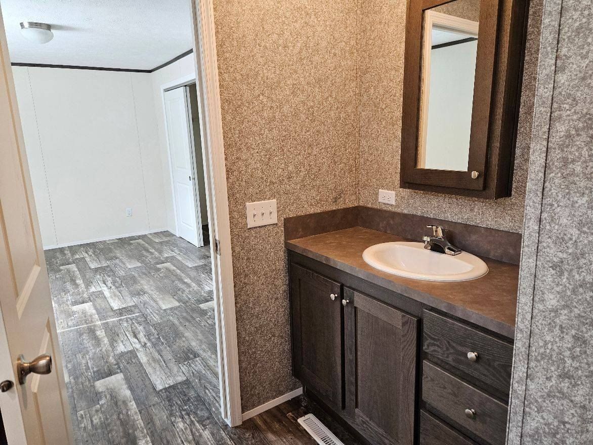 22 Boulder Way. Ledyard, CT 06339