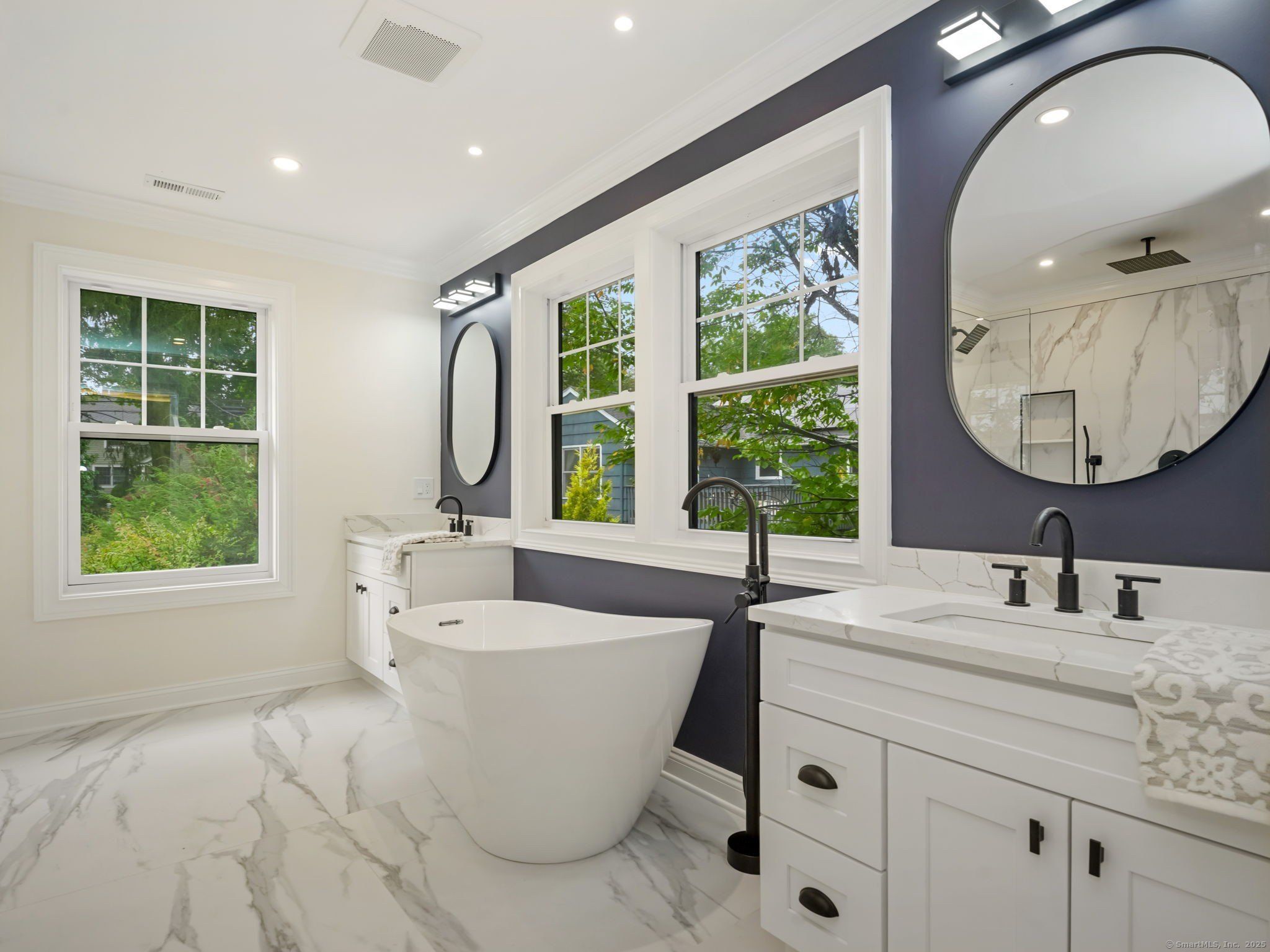 419 Valley Road. Fairfield, CT 06825