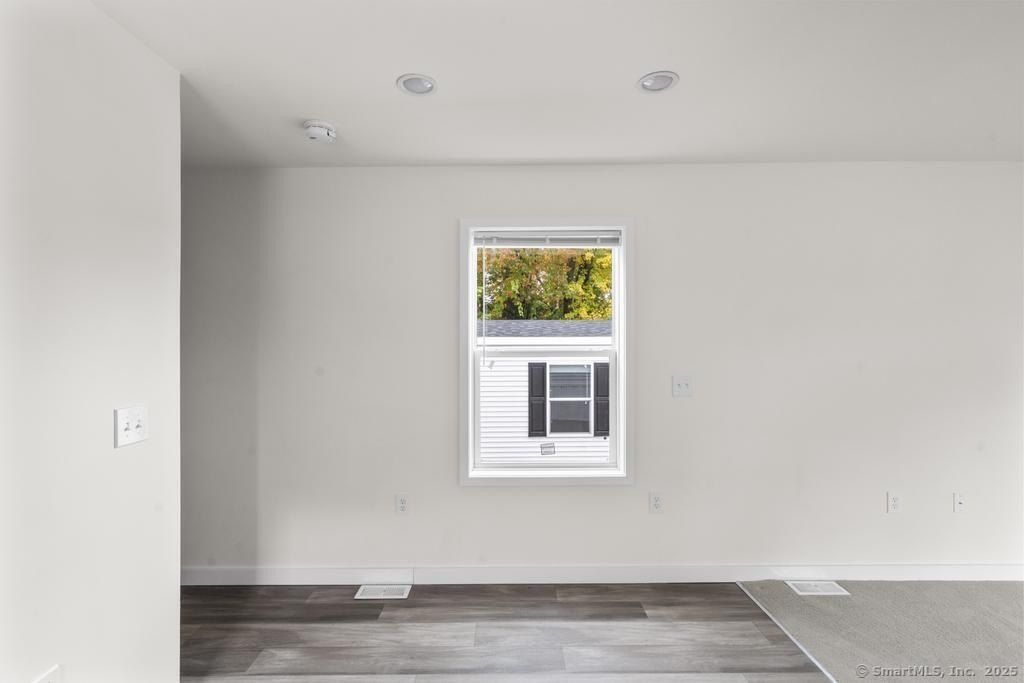 55 Sugar Street. Newtown, CT 06470