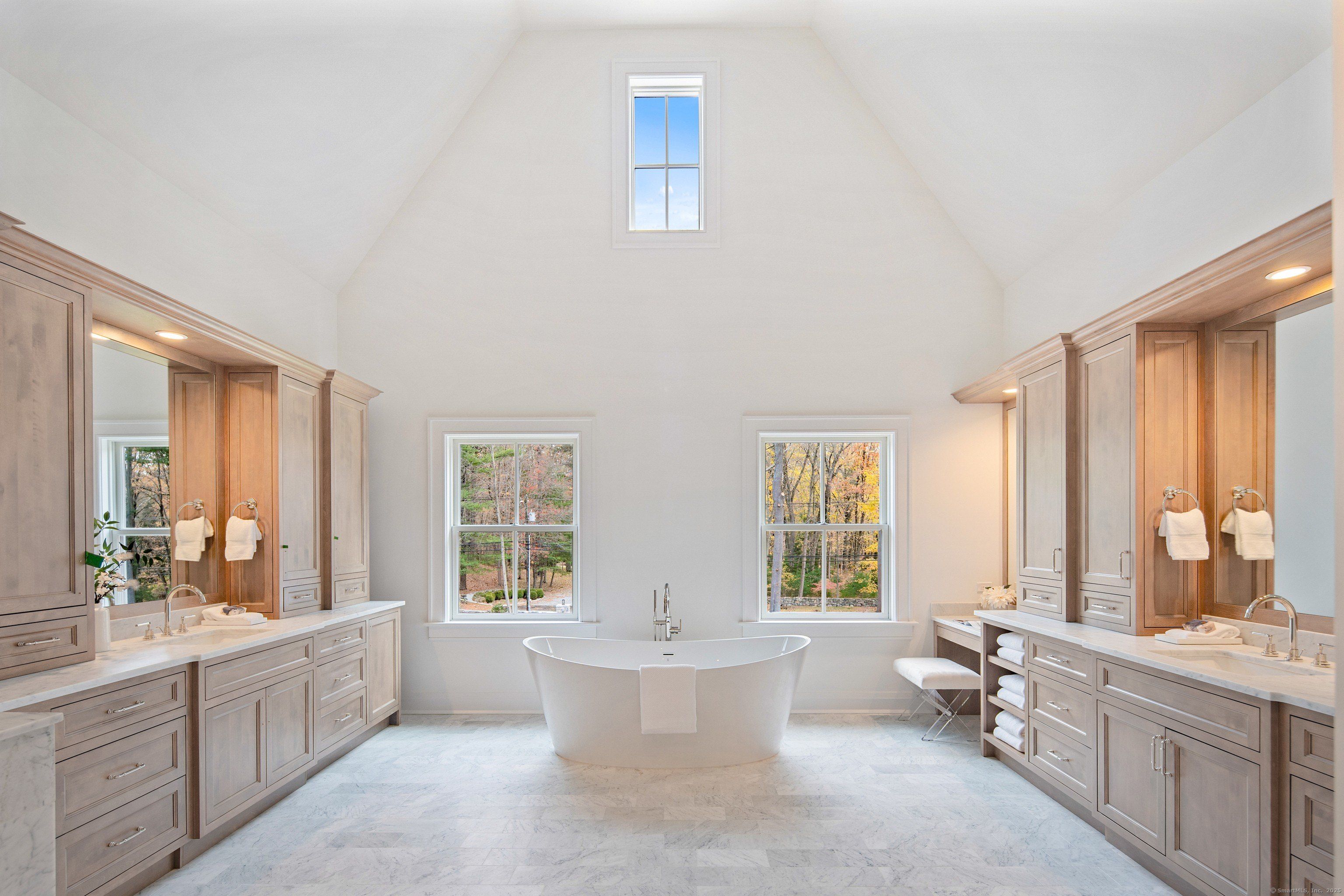 928 West Road. New Canaan, CT 06840