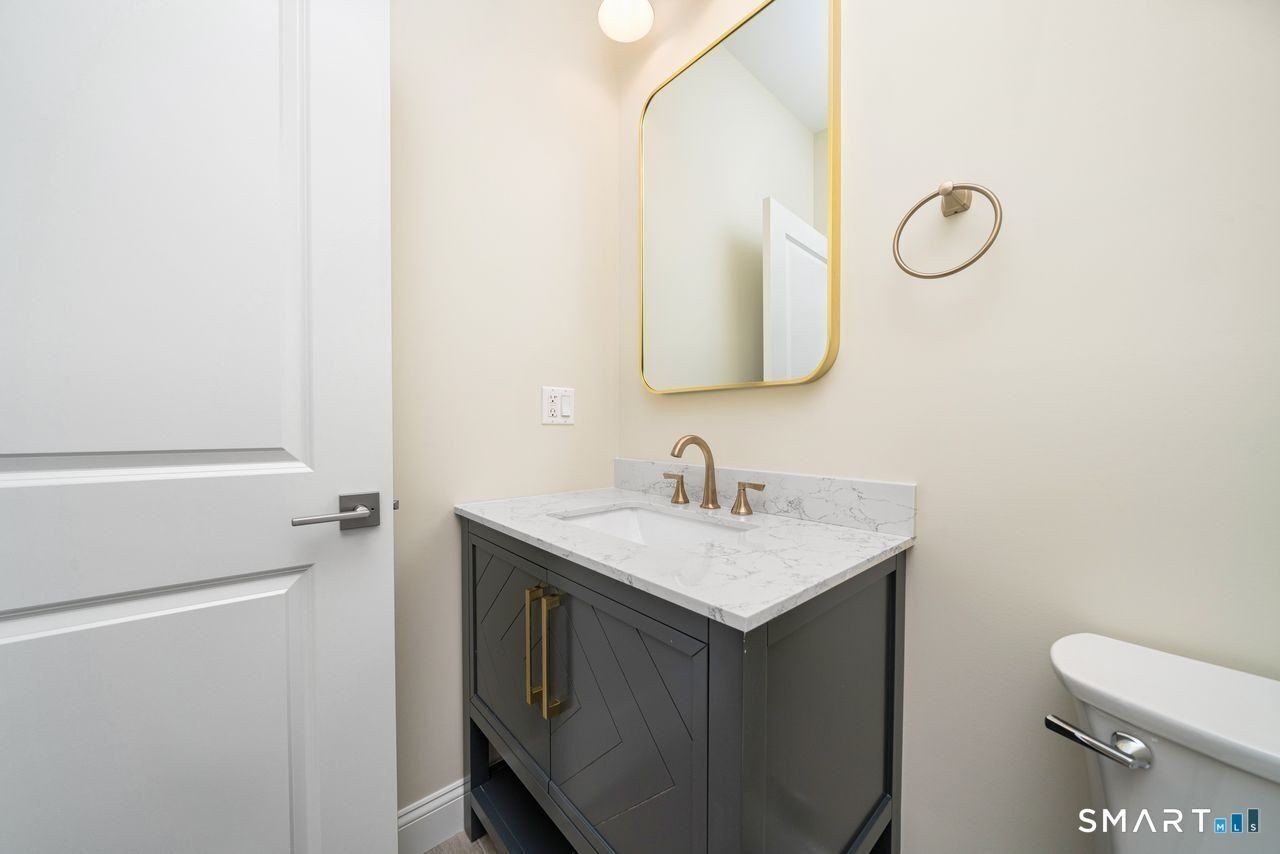 12 Verville Road. Avon, CT 06001