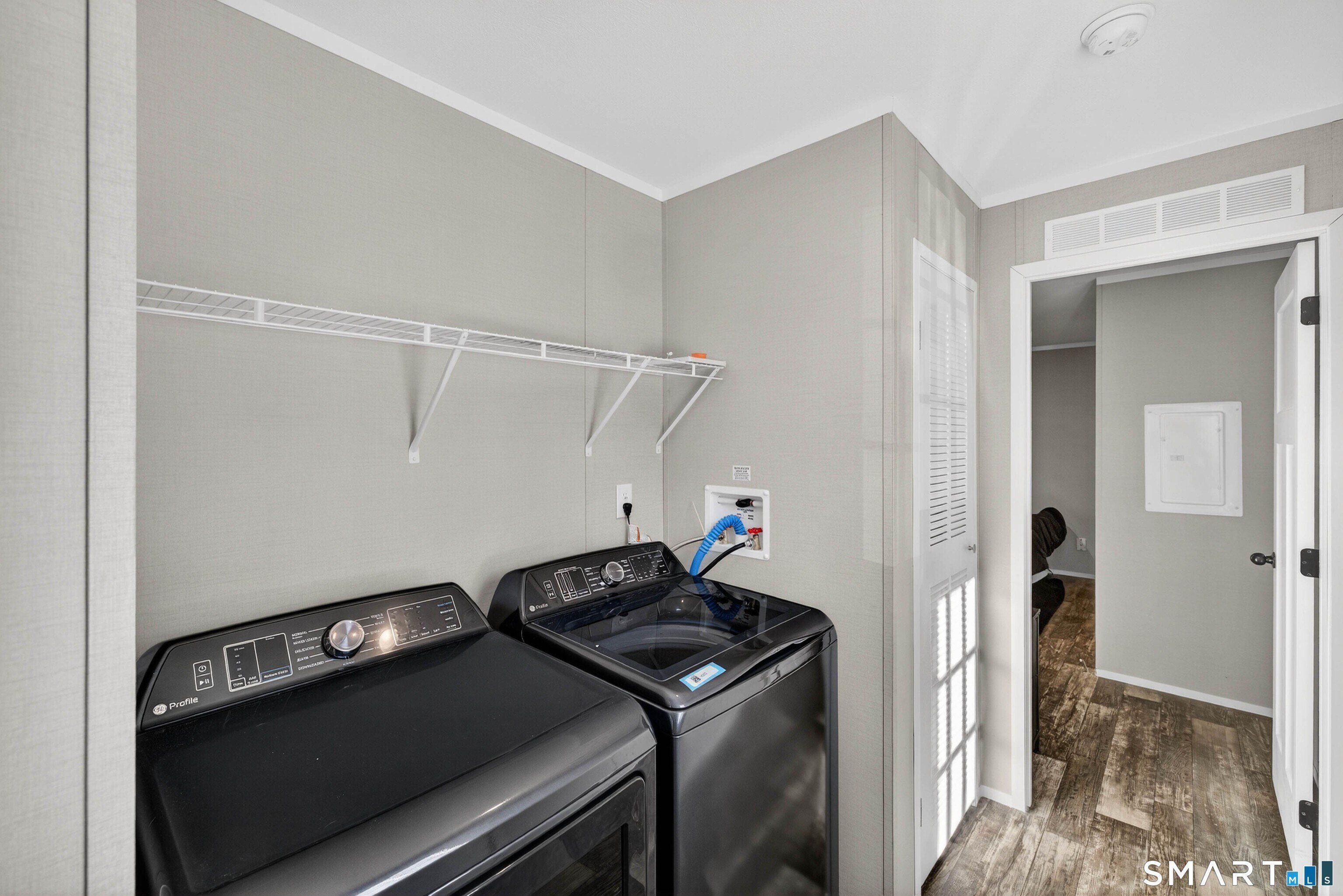 59 Kings Highway Unit 5. Gales Ferry, CT 06335