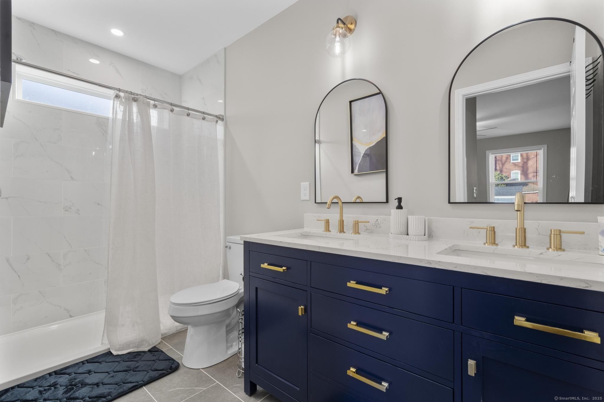 6 Bidwell Terrace. Middletown, CT 06457