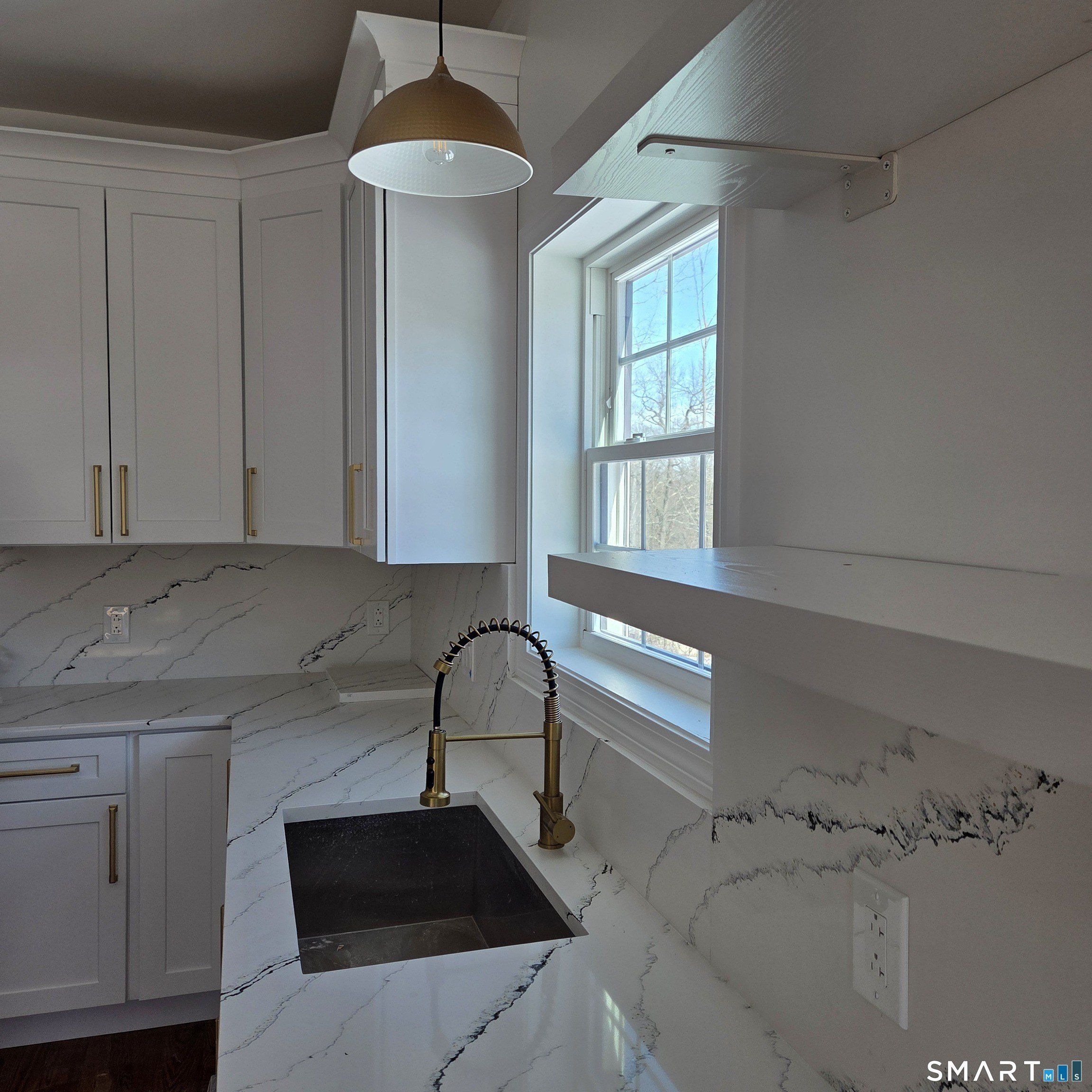 15 Martins Manor. Manchester, CT 06040