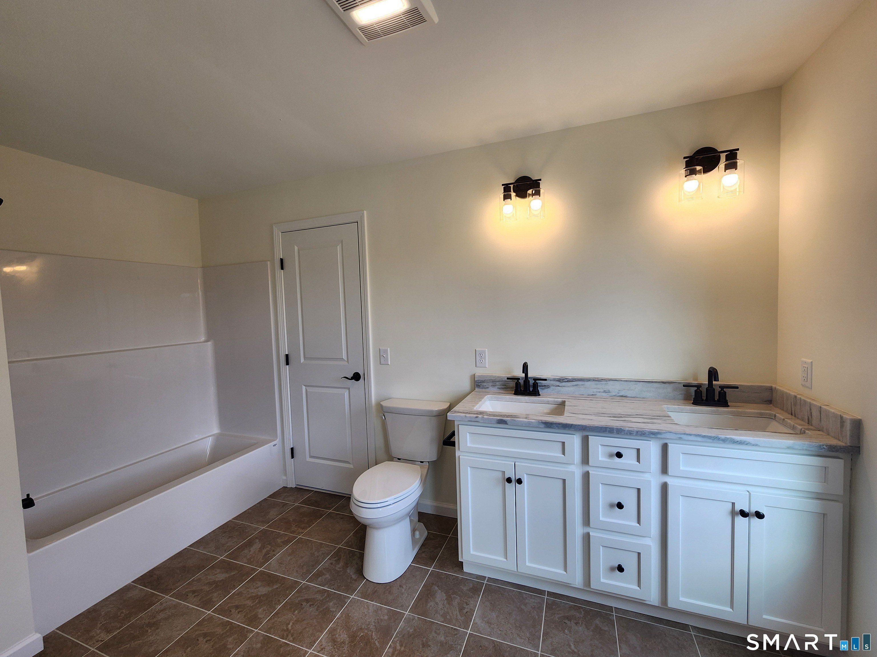 100 Mulholland Way Unit 51. North Haven, CT 06473