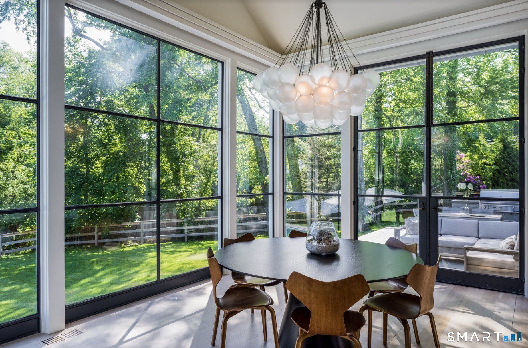 688 Hulls Farm Road. Southport, CT 06890