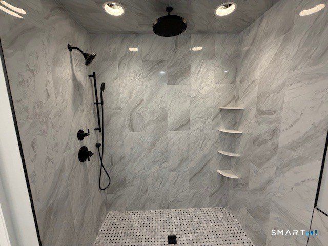 35 Beachland Avenue. Milford, CT 06460