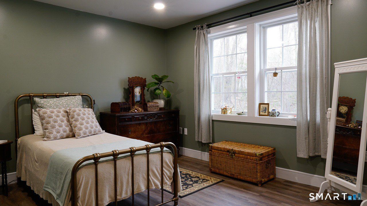 11 Parker Hill Road. Killingworth, CT 06419