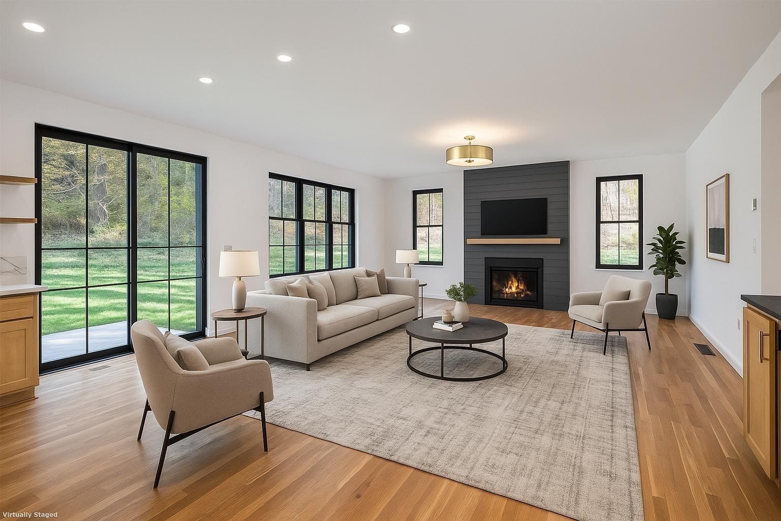 152 East Hill Road. Canton, CT 06019