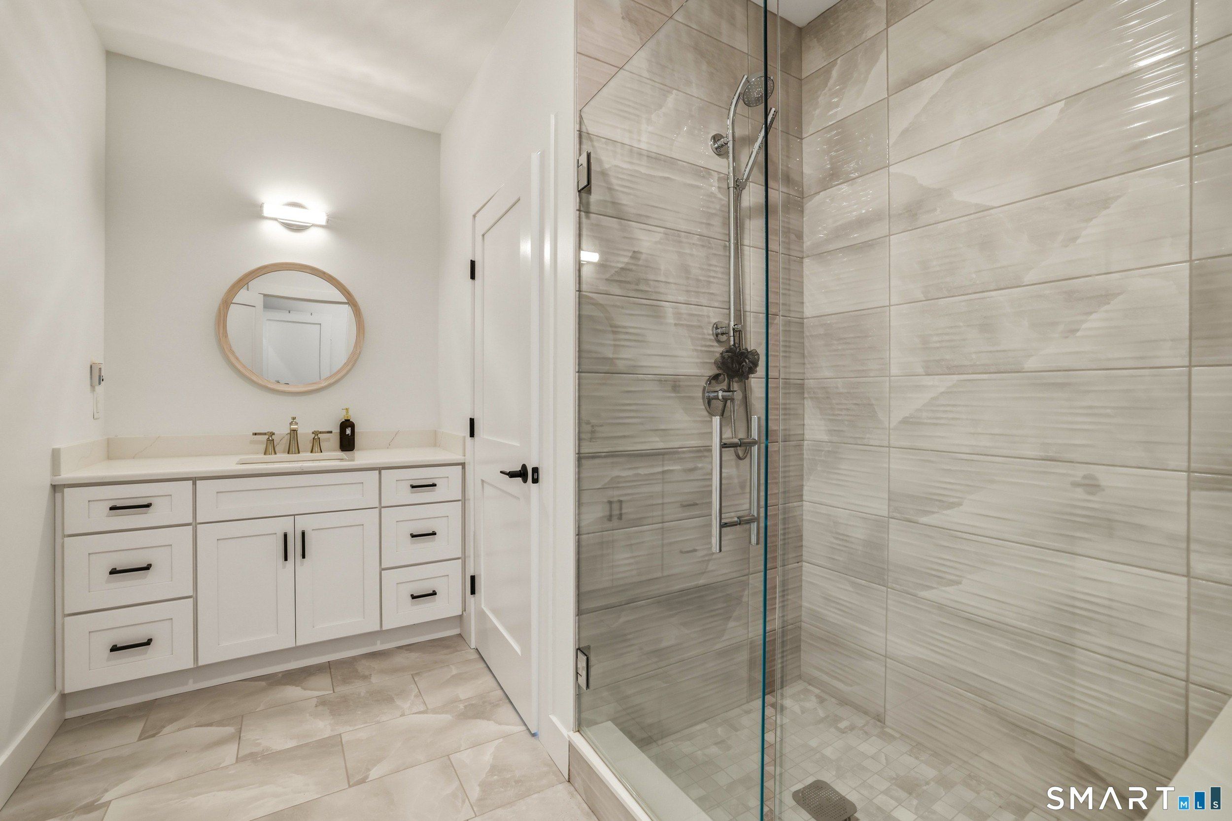 67 Luca Lane. Wethersfield, CT 06109