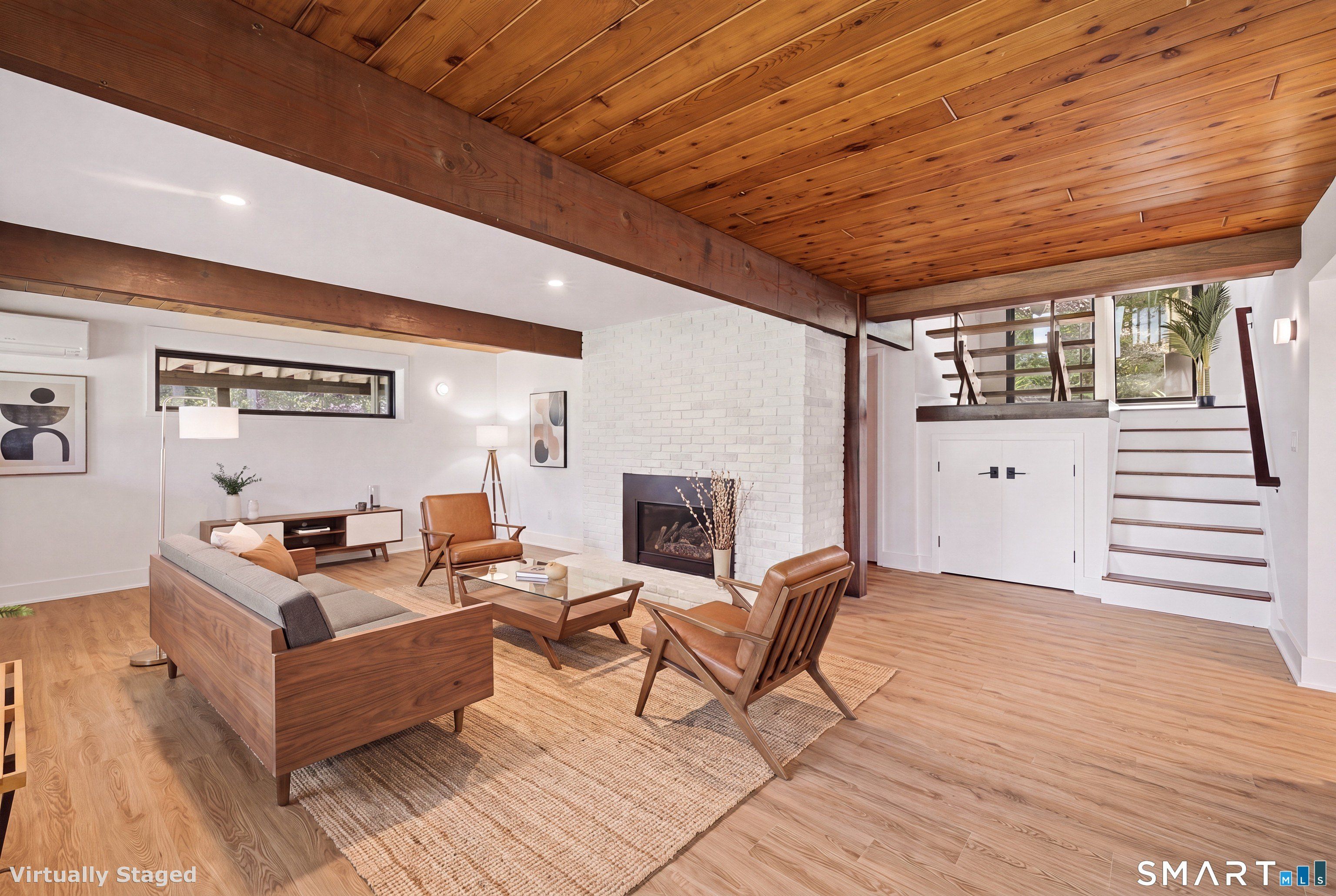 5 Hemlock Drive. Essex, CT 06426