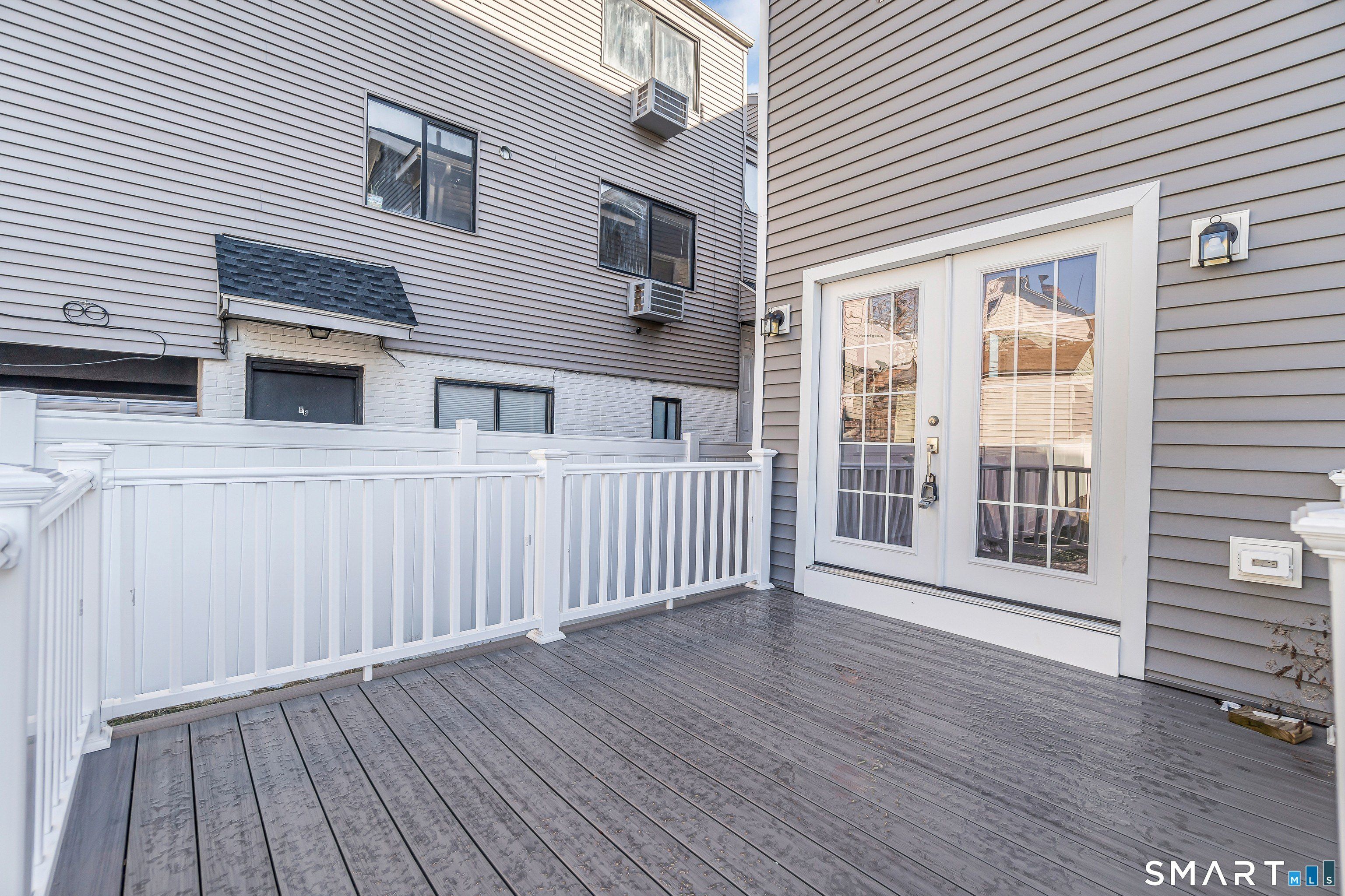 92 Lincoln Avenue. Bridgeport, CT 06606