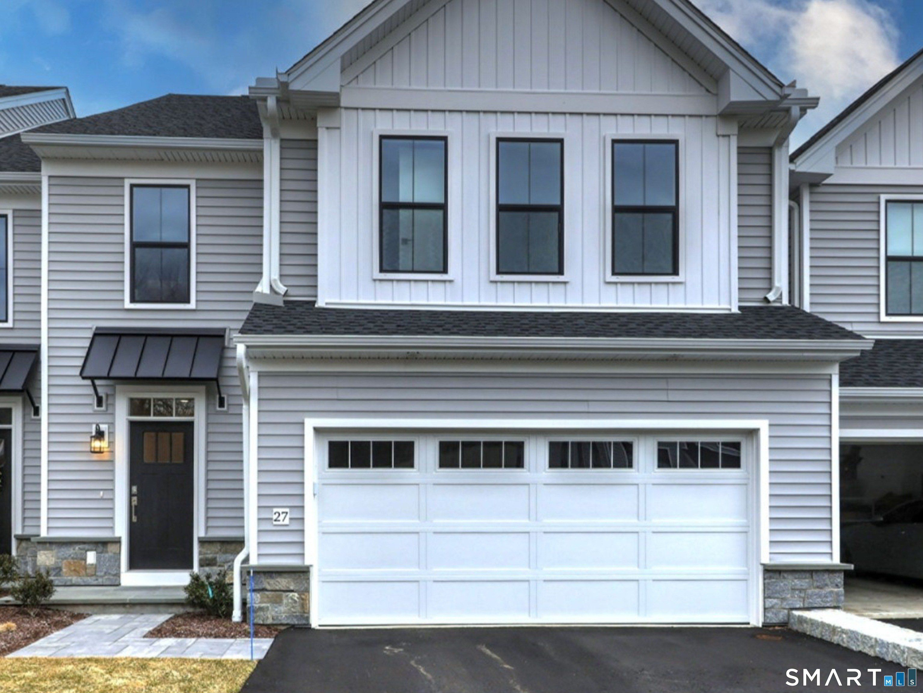 Heritage Lane. Woodbridge, CT 06525