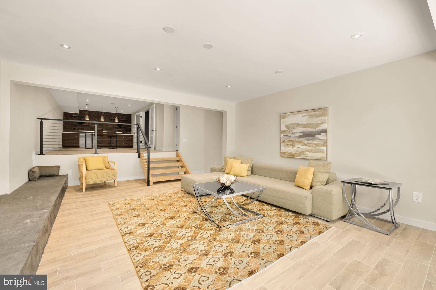 8165 E Beach Drive Nw. Washington, DC 20012