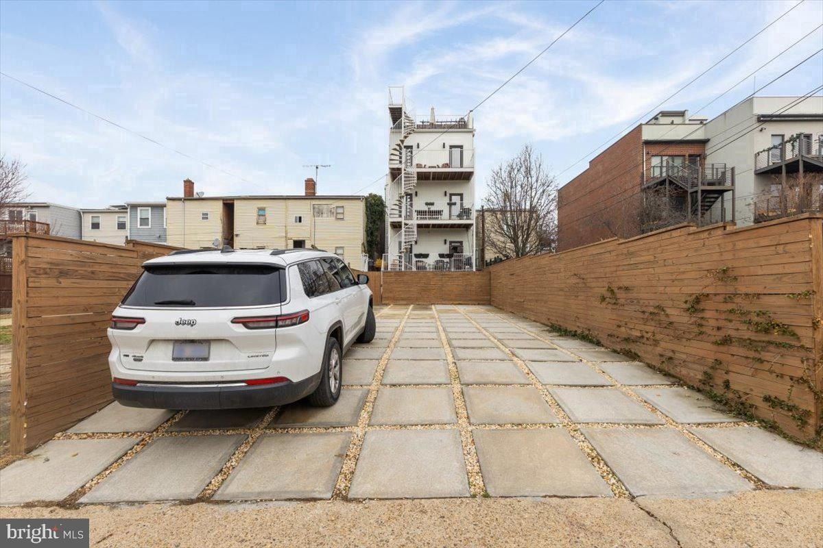 1151 Oates Street Ne. Washington, DC 20002