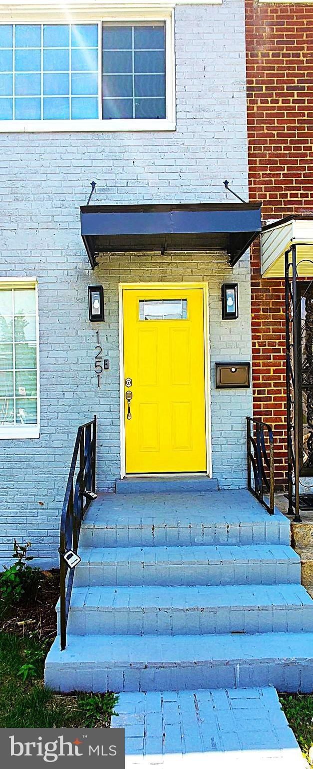 1251 Emerson Street Ne. Washington, DC 20017