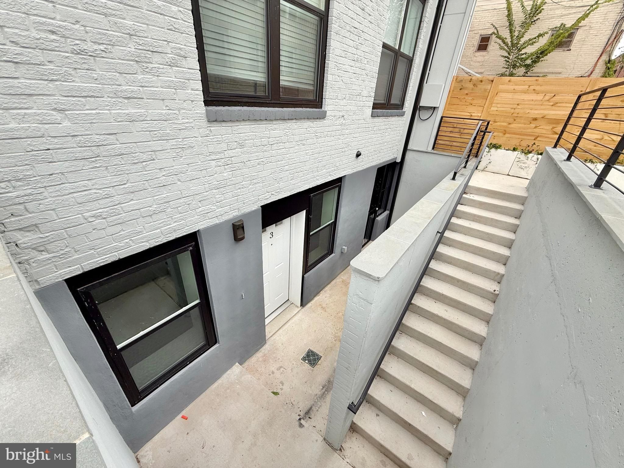 1806 D Street Ne Unit 3. Washington, DC 20002