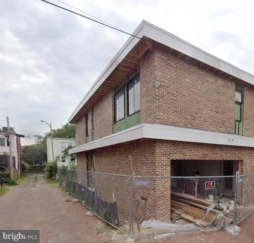 1661 Ebenezer Court Se. Washington, DC 20003