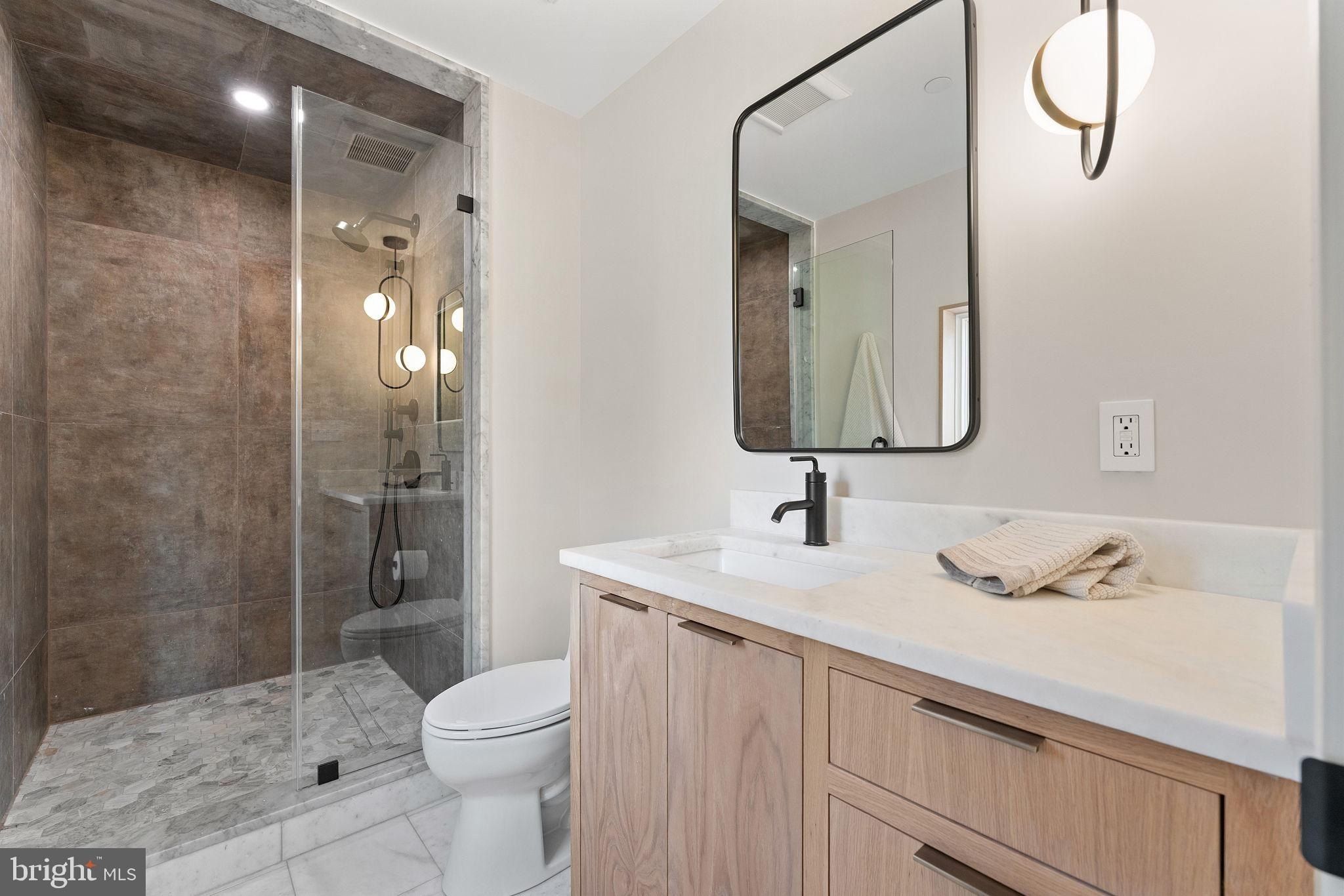 21 Overbeck Alley Ne. Washington, DC 20002