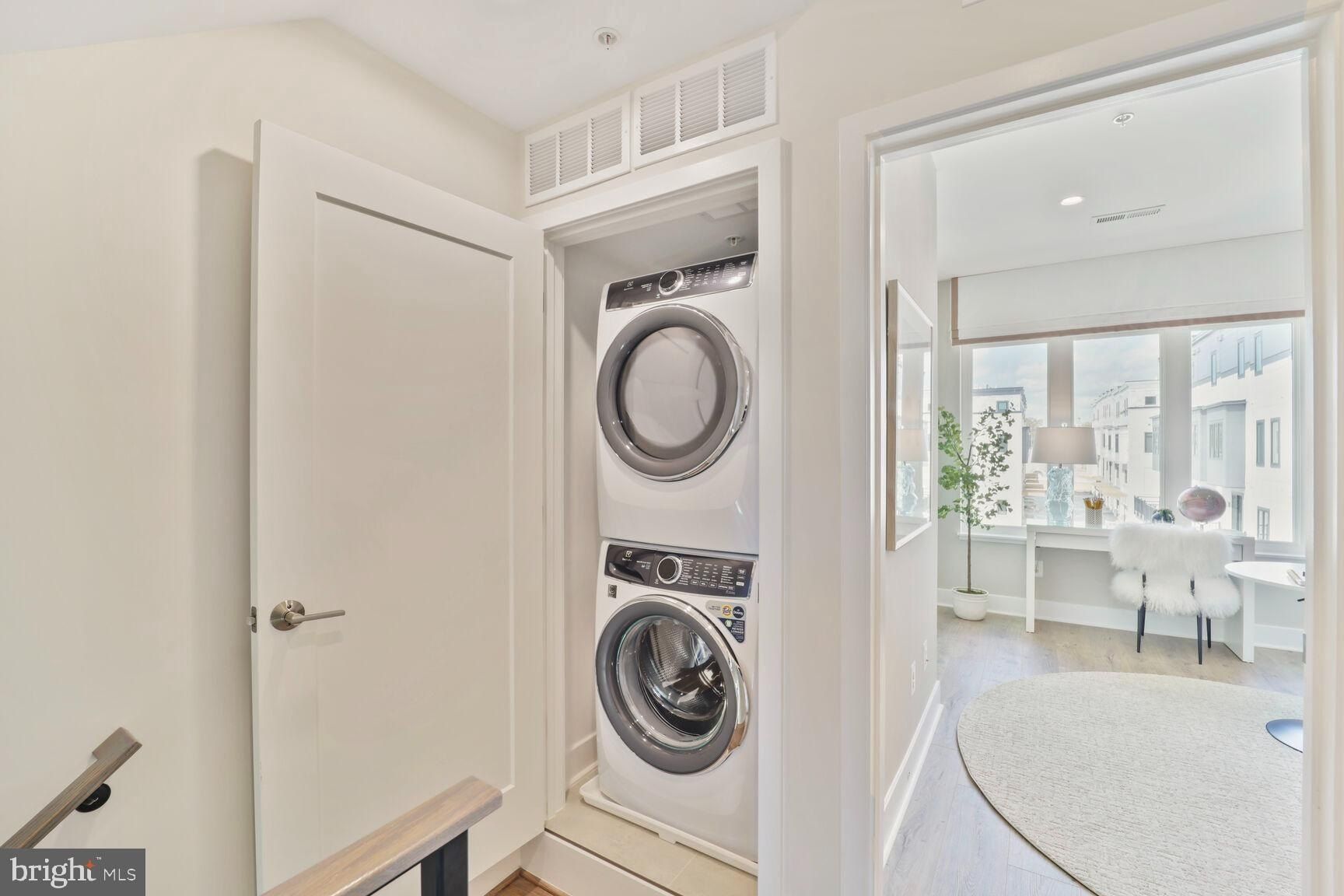 61 Lower Service Court Nw Unit Atwood 861. Washington, DC 20001