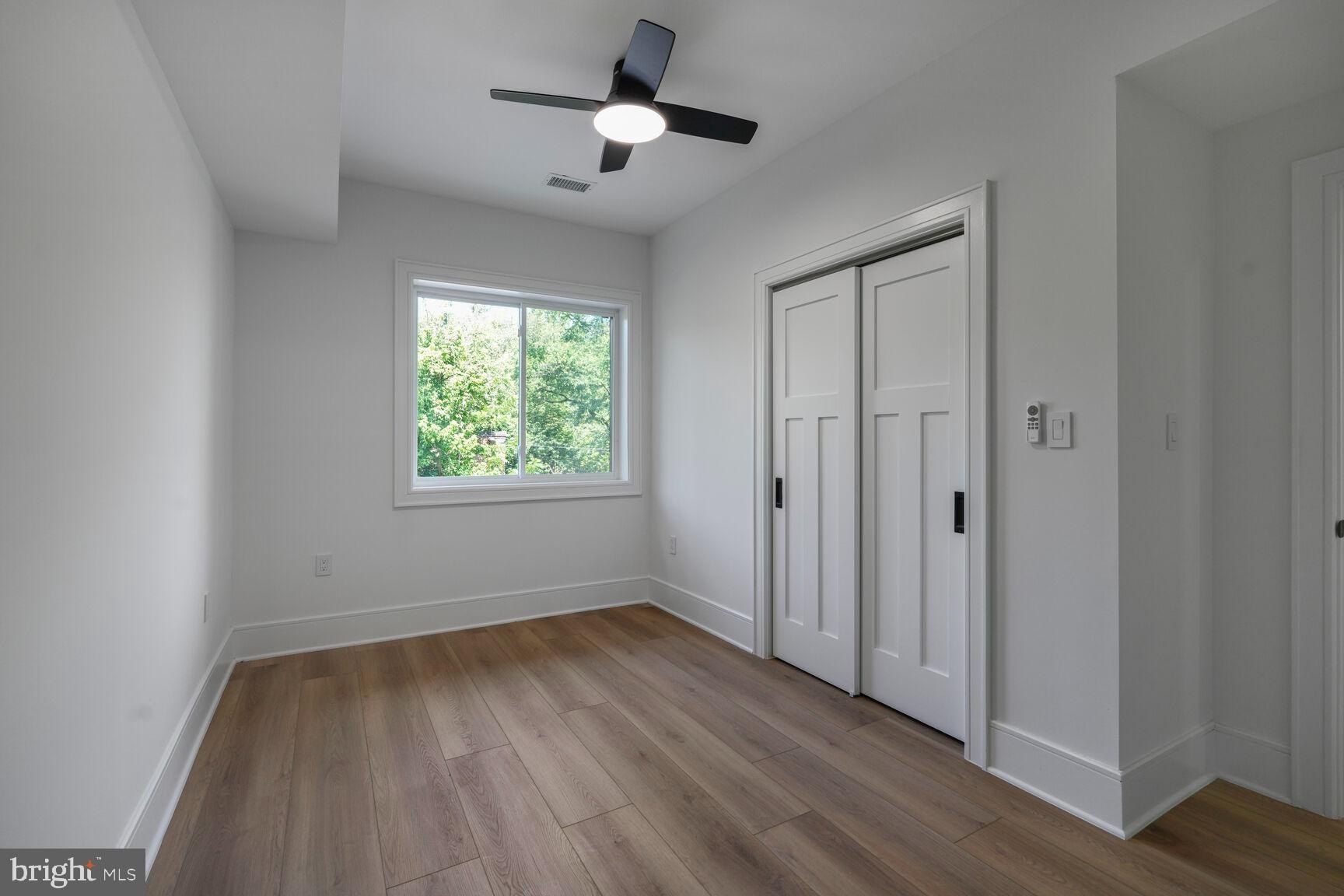 2524 41St Street Nw Unit 2. Washington, DC 20007