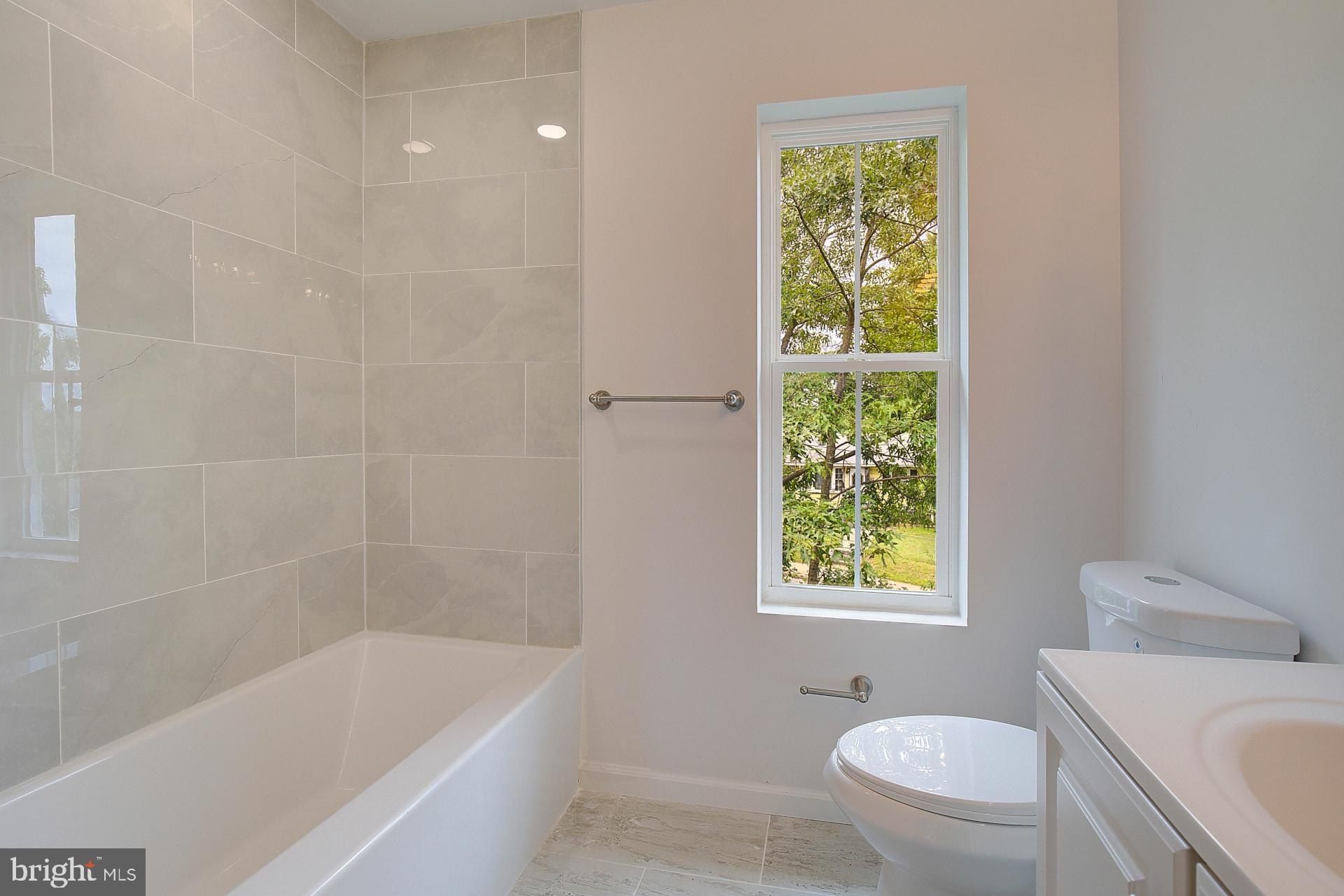 816 Barnaby Street Se. Washington, DC 20032