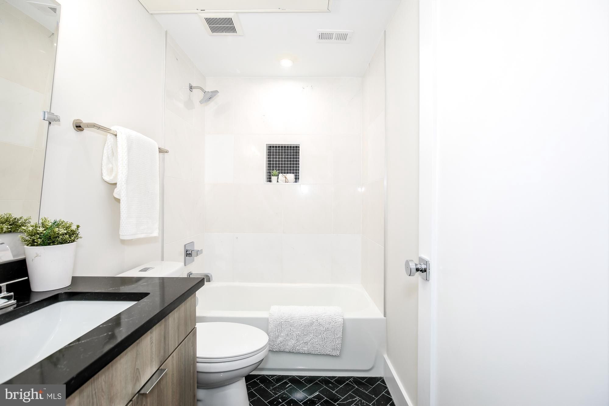 1421 Spring Road Nw Unit Iz204. Washington, DC 20010