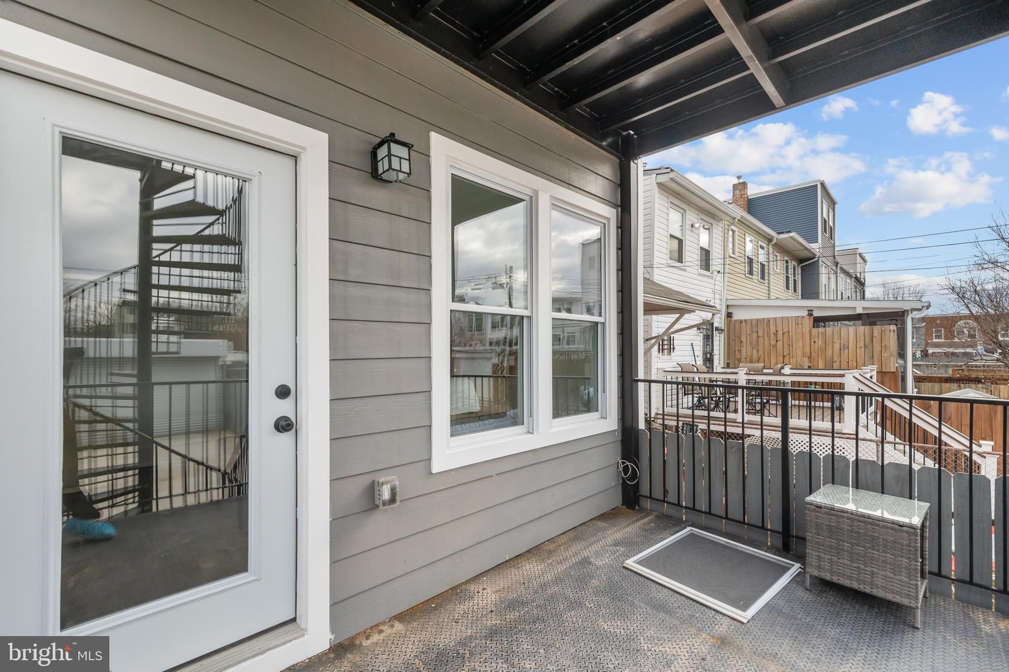 113 18Th Street Se Unit 1. Washington, DC 20003