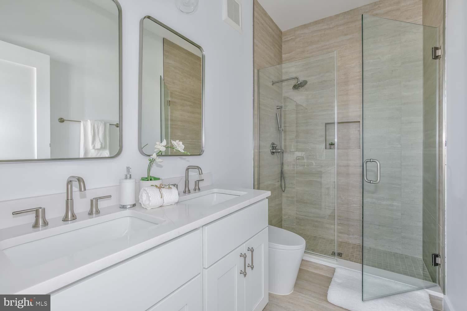 4347 Harrison Street Nw Unit Four. Washington, DC 20015